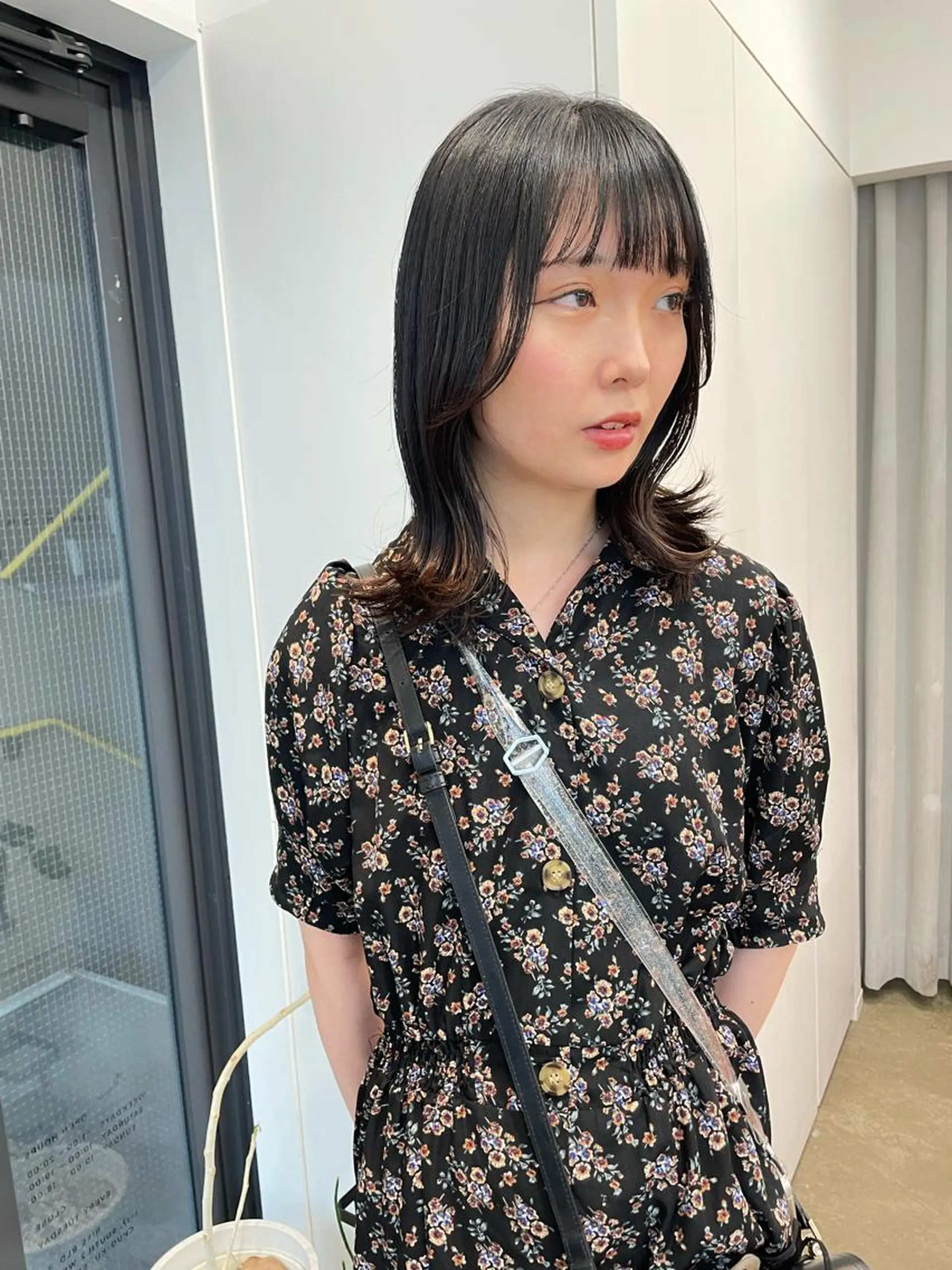 ミディアム レイヤーカット トリートメント pole所属・【pole】 minaのヘアスタイル