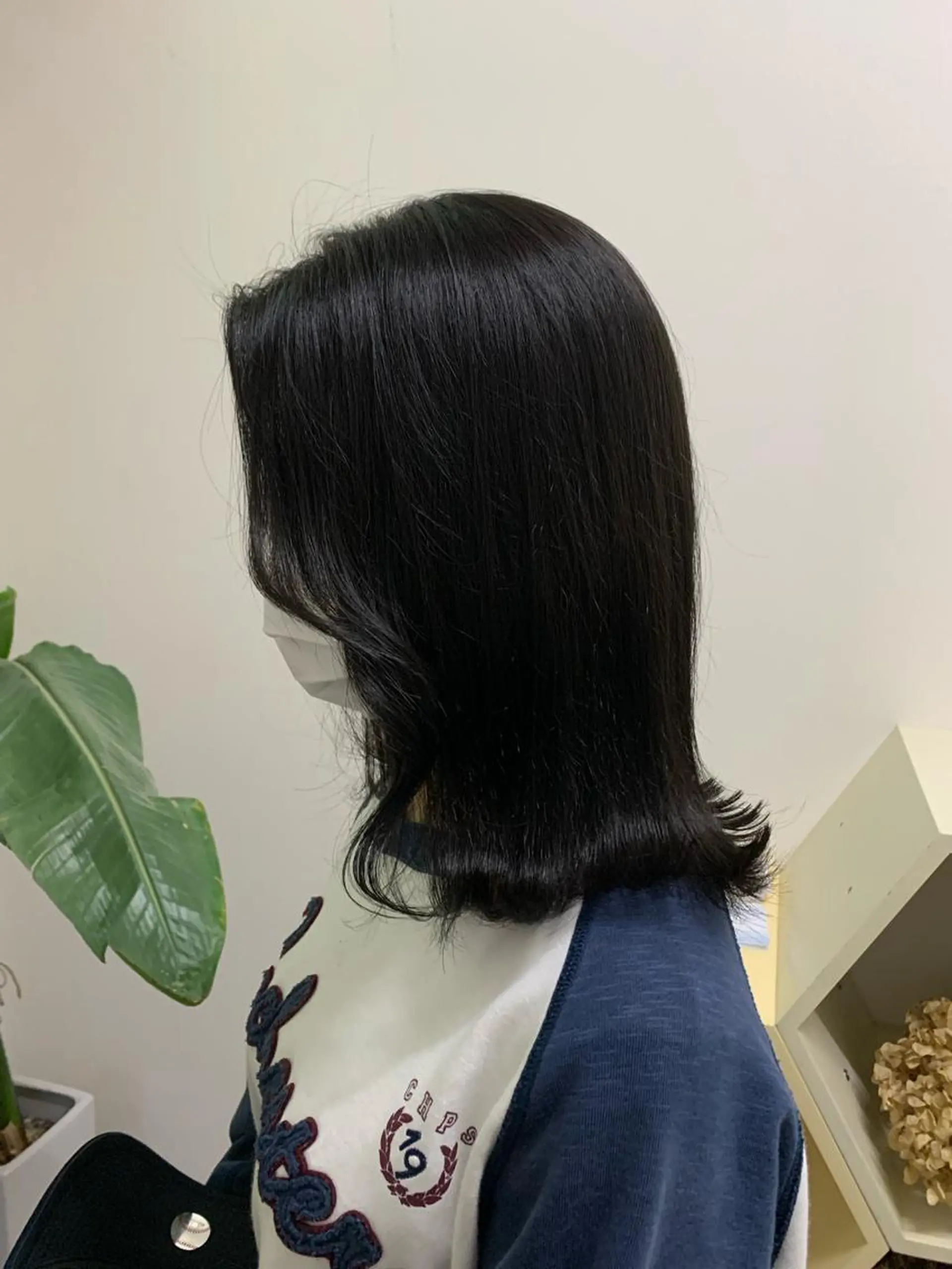 セミロング 透明感カラー wacoのヘアスタイル