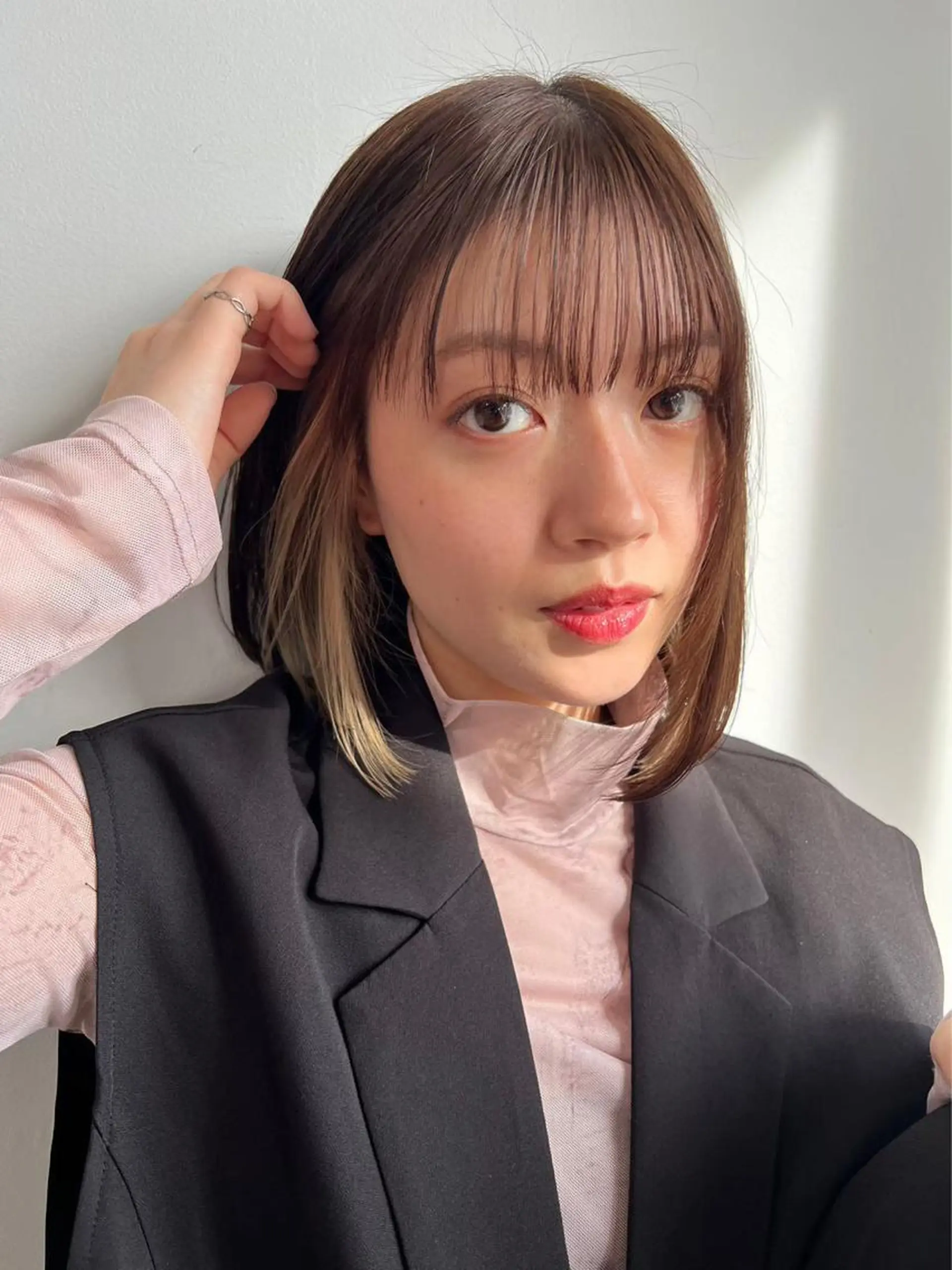 ショート カラー バレイヤージュ ブリーチ ケアブリーチ ダブルカラー イヤリングカラー カット ヘアカラー トリートメント ☀️Luana☀️ 公式/大通のヘアスタイル