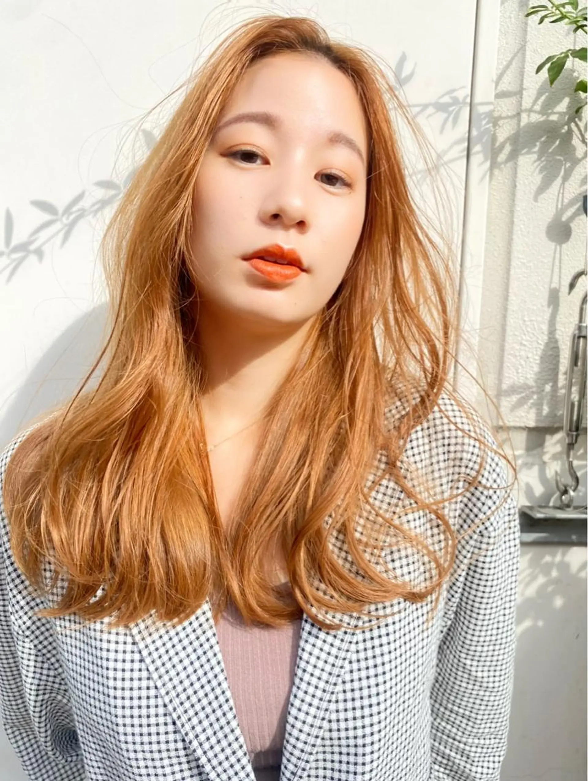 ロング カラー ベージュカラー オレンジ オレンジベージュ カット ヘアカラー ベージュ/インナー カラー🤍Rieのヘアスタイル