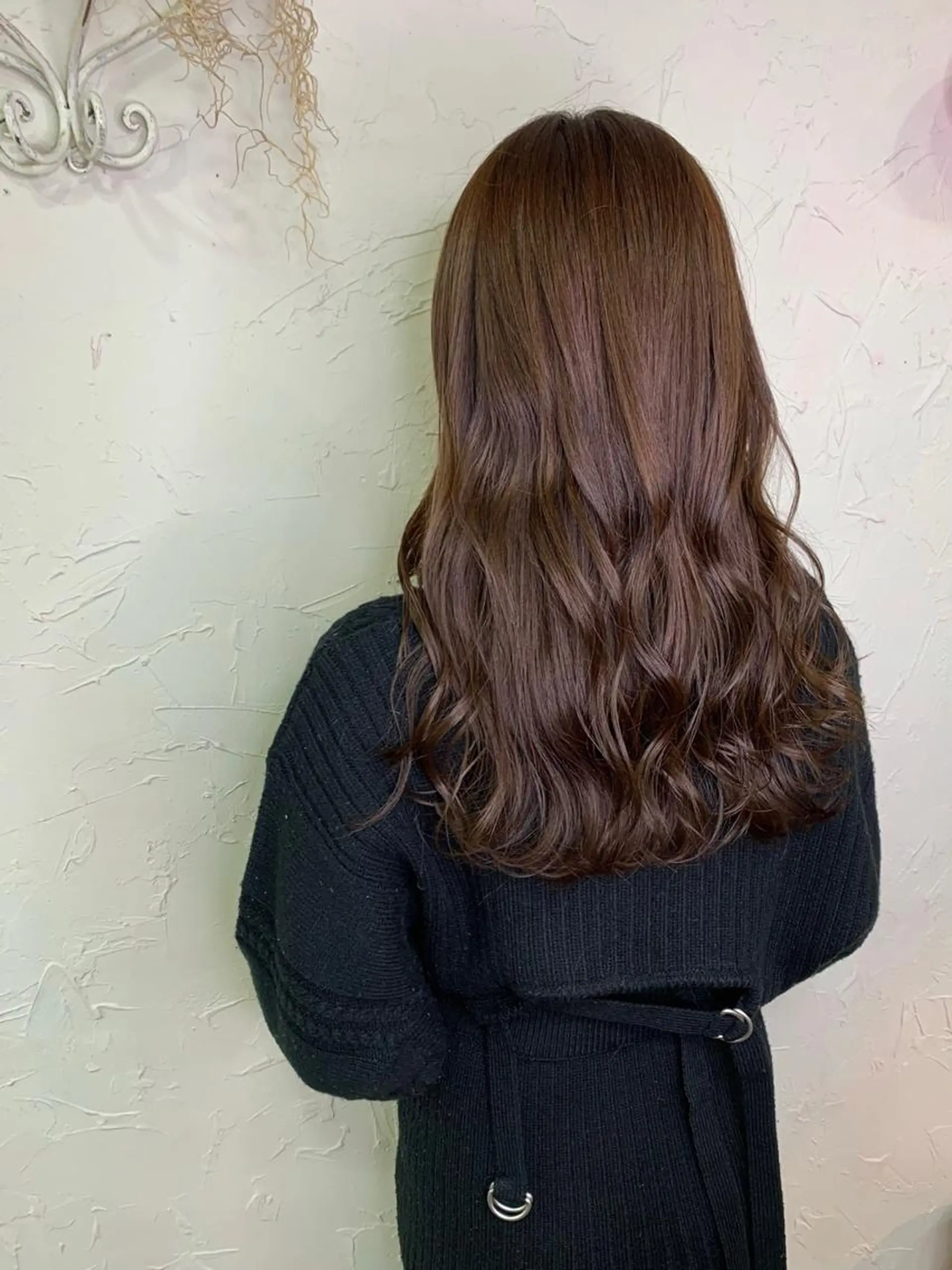 ロング カラー ベージュカラー フォギーベージュ 深沢 秀のヘアスタイル