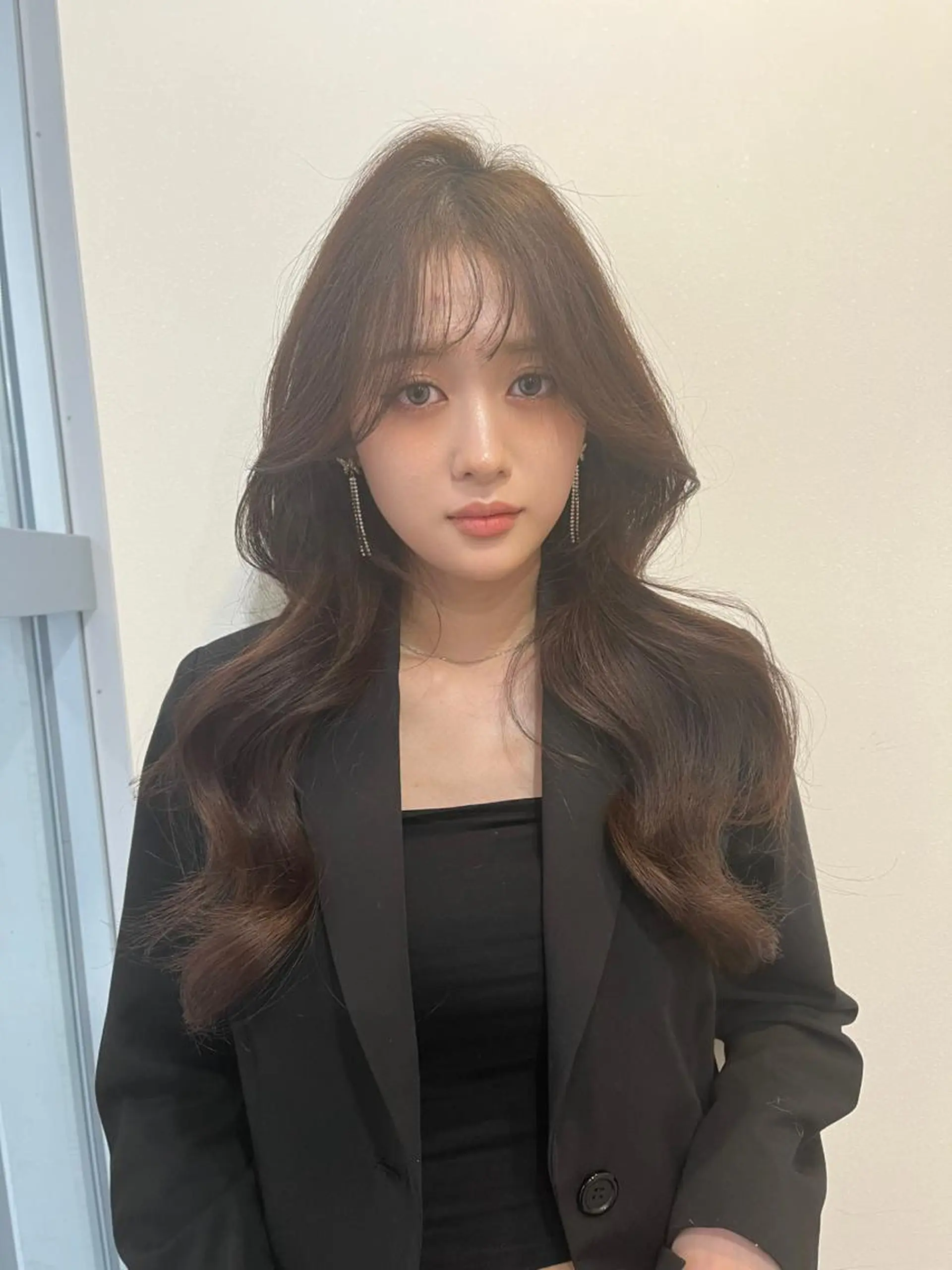 ロング 韓国ヘア レイヤーカットのヘアスタイル