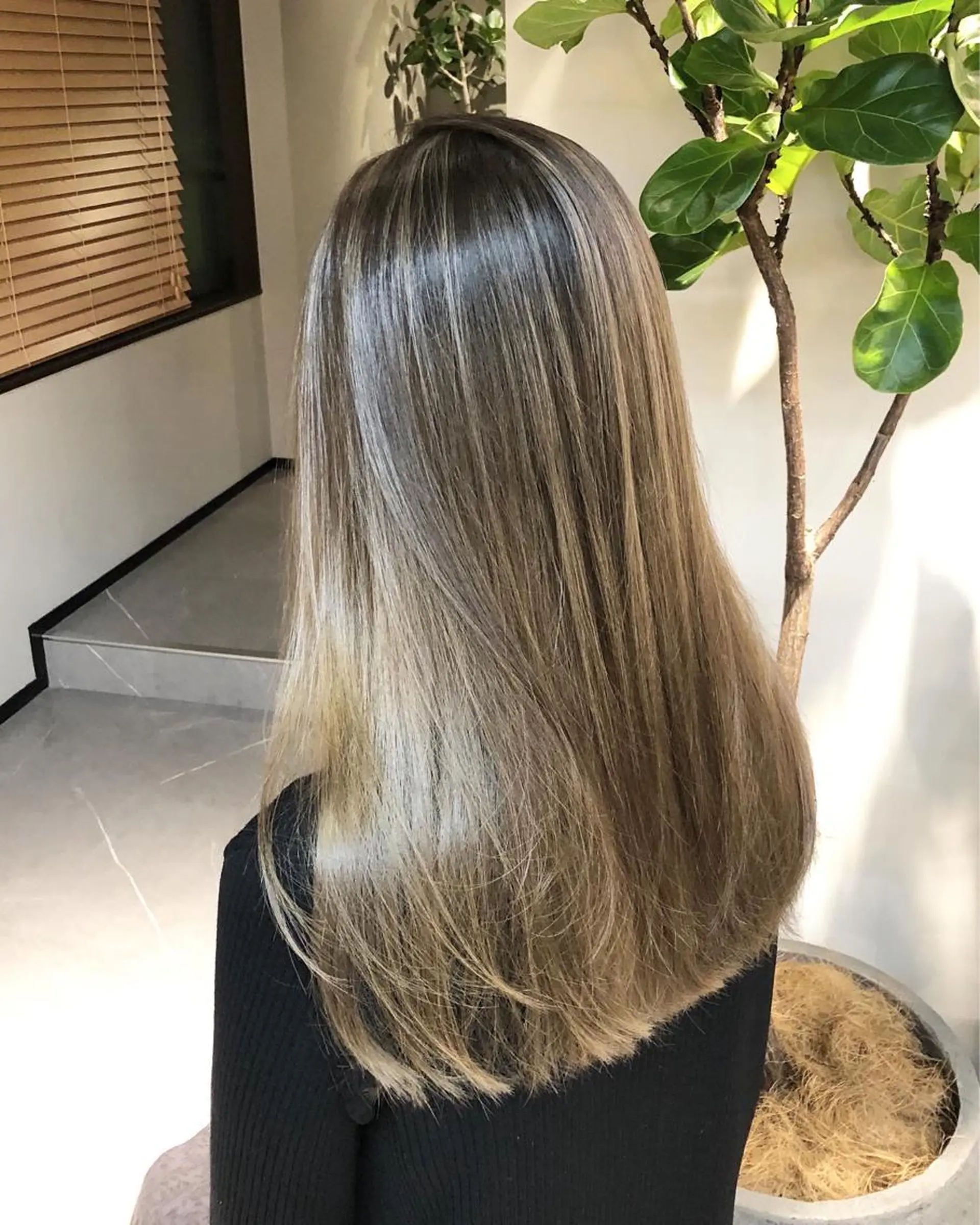 ロング カラー ハイライトカラー ハイライト 透明感カラー＊ レイヤー/清水大地のヘアスタイル