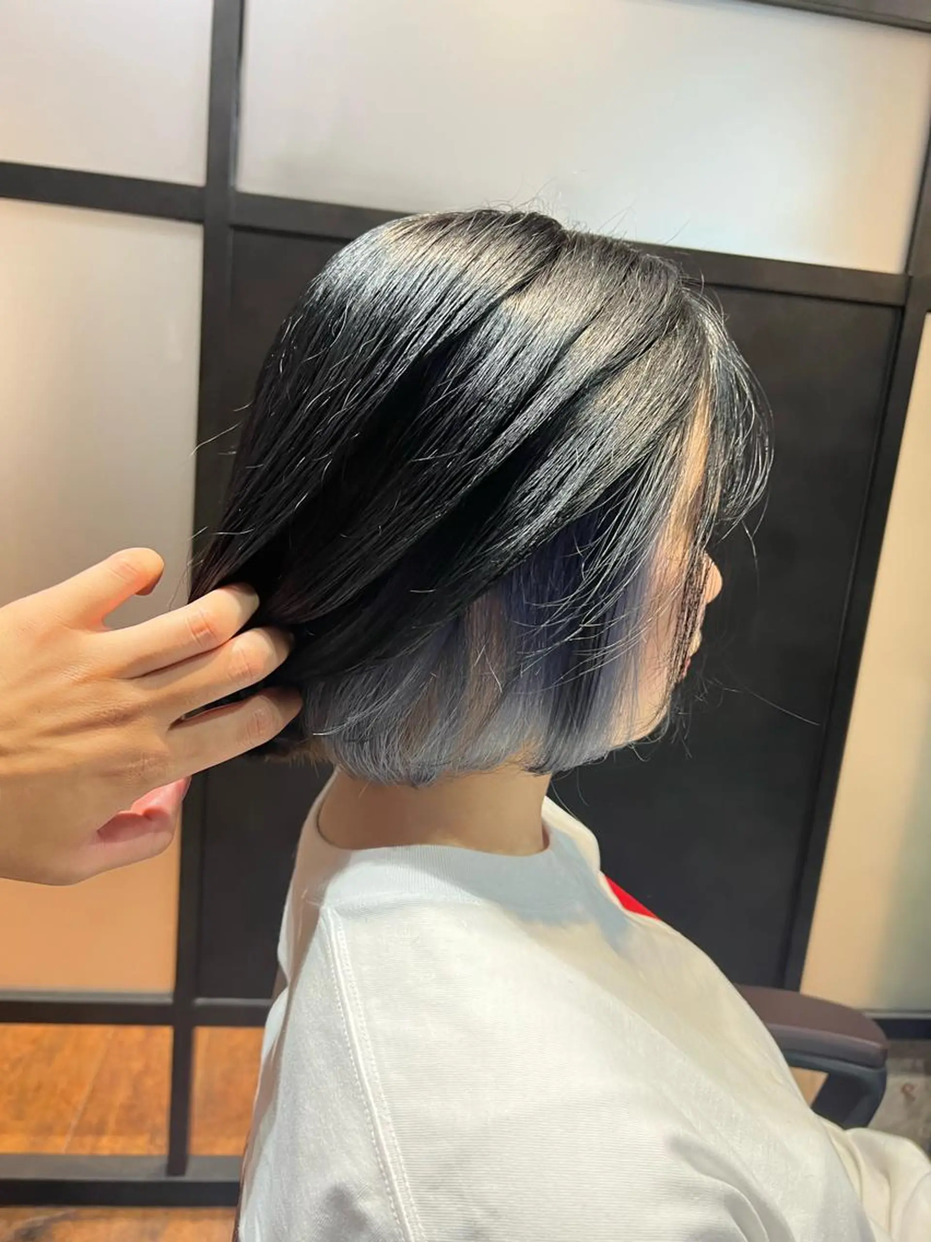 ミディアム カラー newi TATSUのヘアスタイル