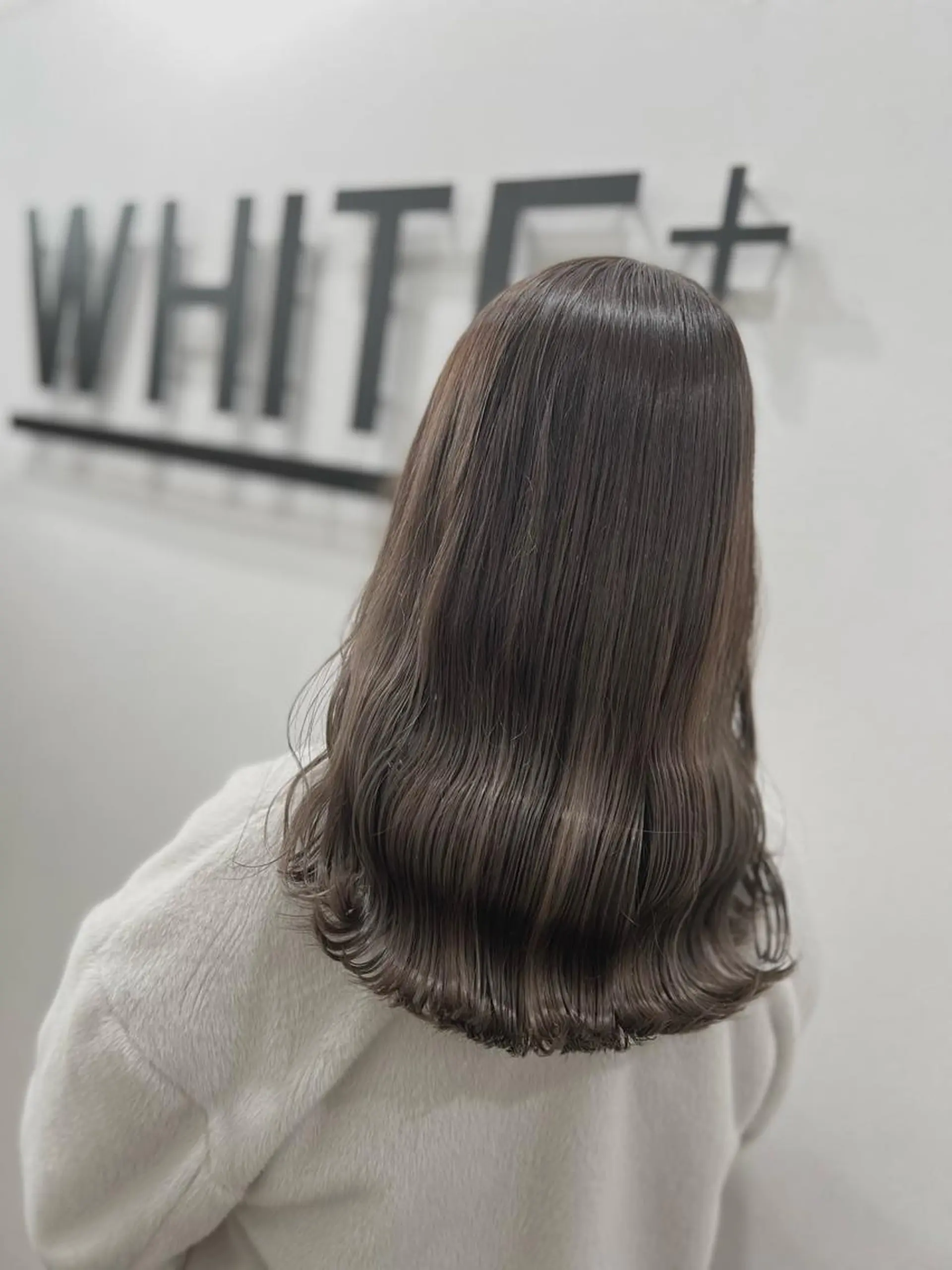 セミロング カラー カット ヘアカラー トリートメント 🌿海山龍馬🌿前髪 /顔まわり/レイヤーのヘアスタイル