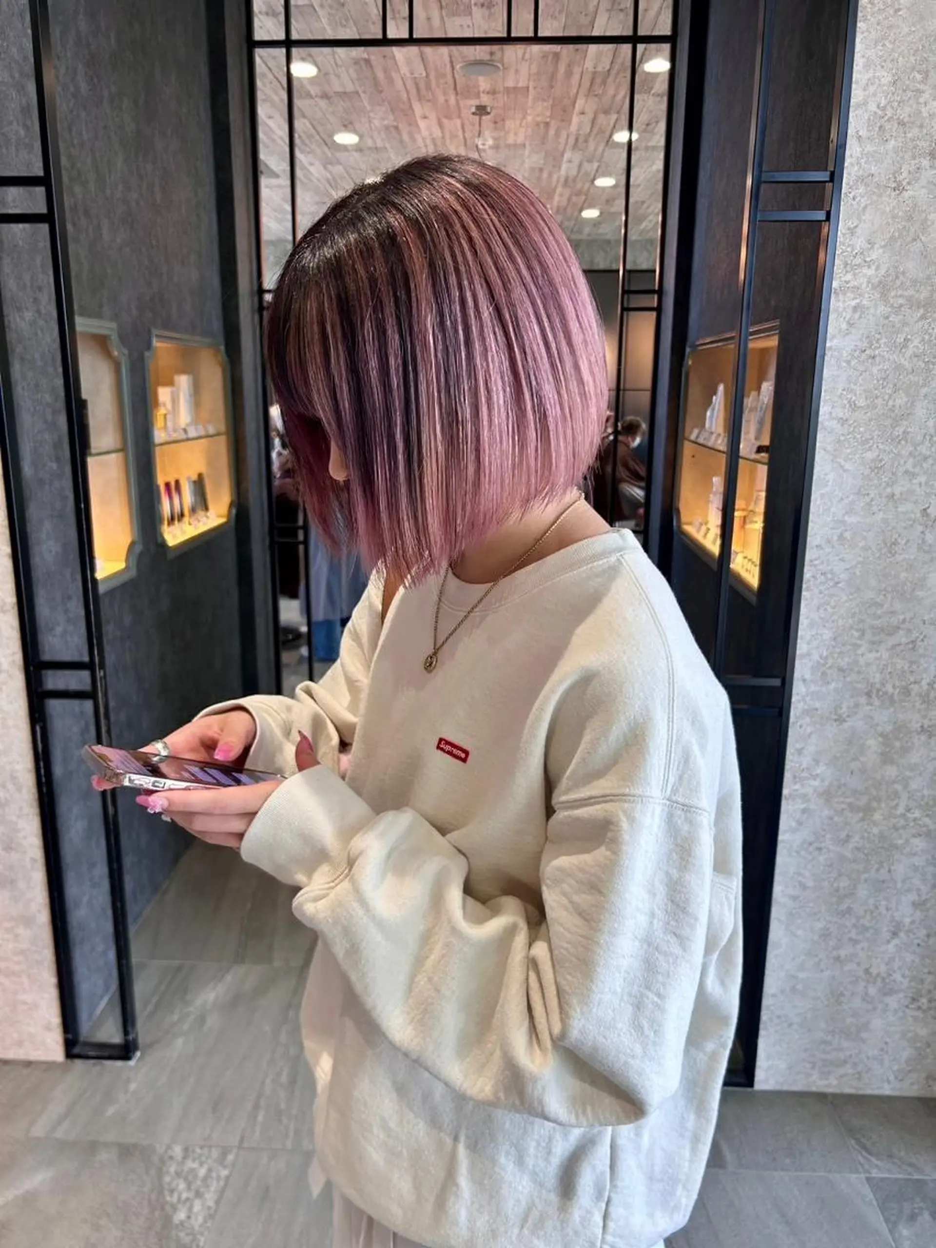 カラー ミディアム バレイヤージュ ブリーチ ダブルカラー ハイライトカラー ハイライト ヘアカラー シャドールーツ earth　深川愛実のヘアスタイル