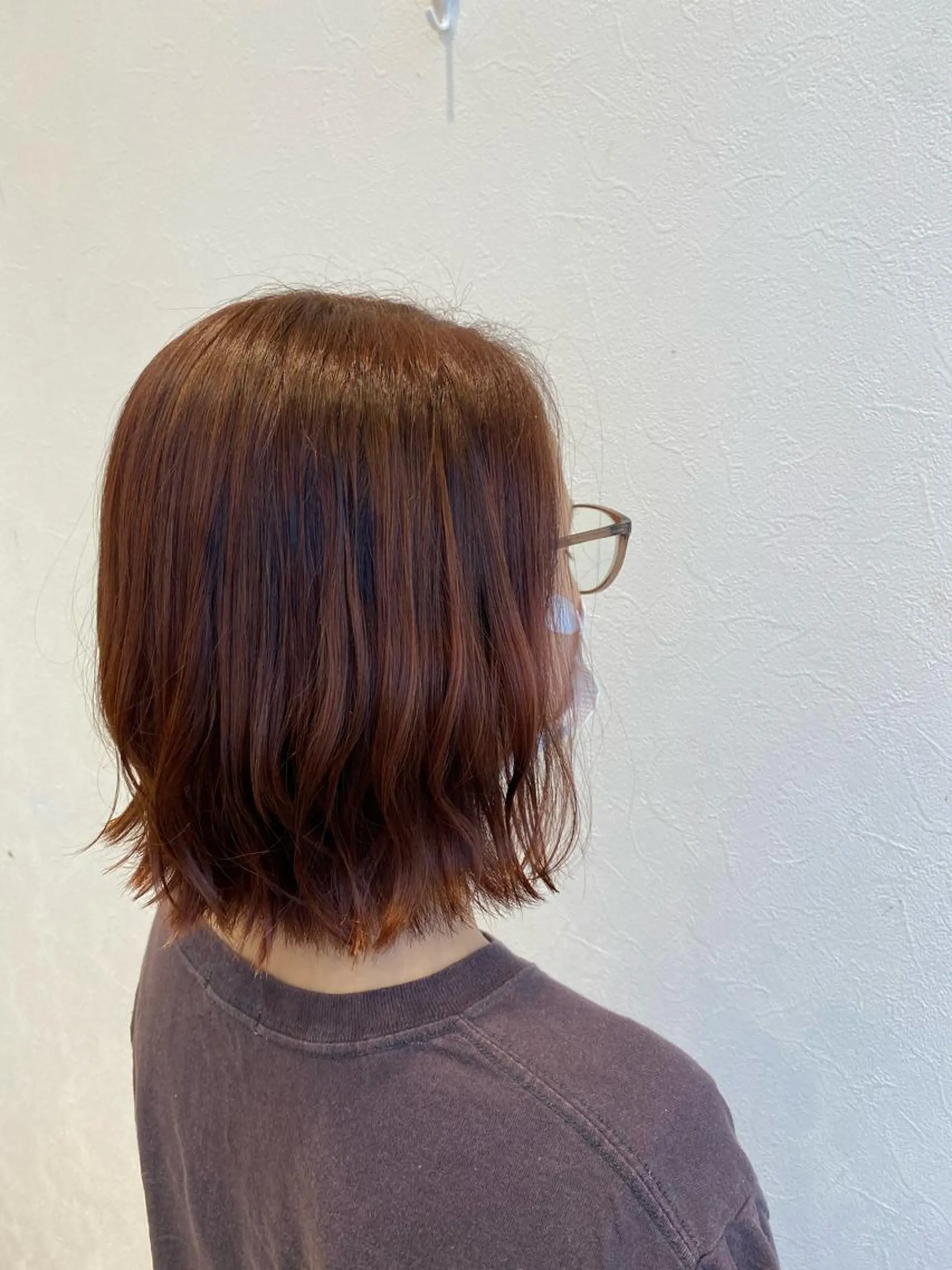 ミディアム 岡本 真実のヘアスタイル