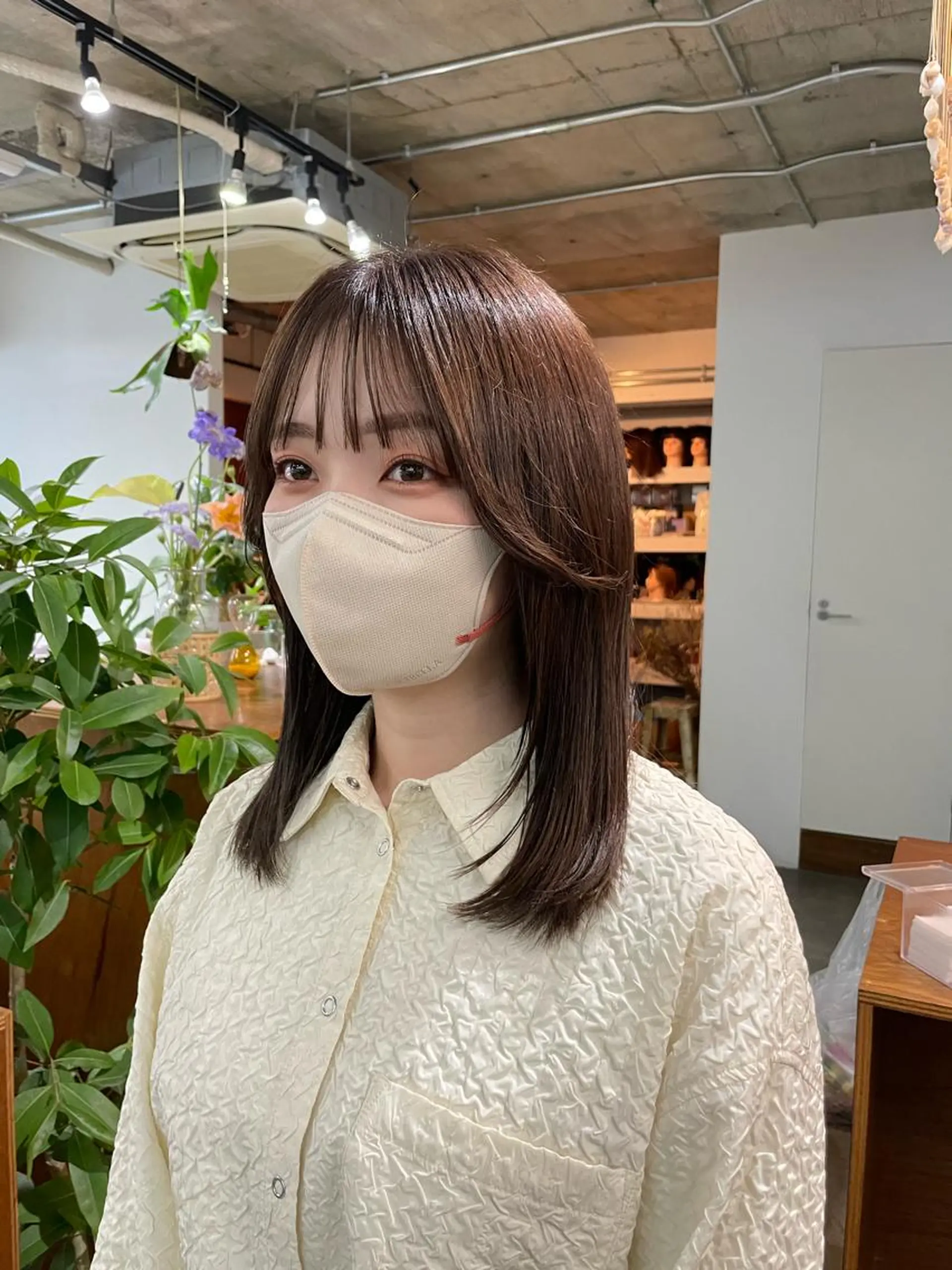 ミディアム 顔まわりレイヤー 顔周りカット レイヤーカット 小顔カット 奥村 紘のヘアスタイル