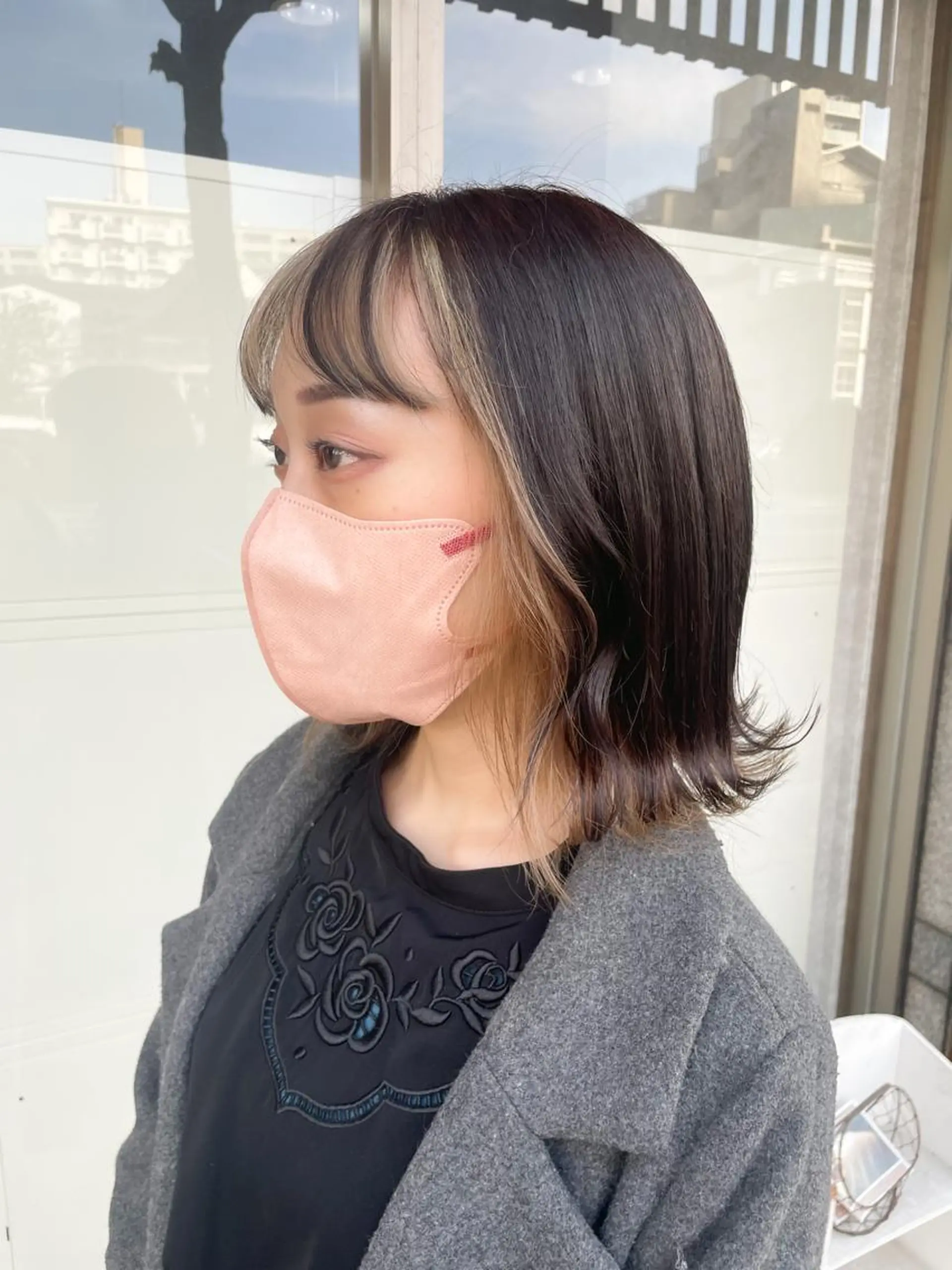 ミディアム カラー ミストバング ベージュカラー 透明感カラー  フェイスフレーミング グレージュ イワタ マハ/ minim hairのヘアスタイル