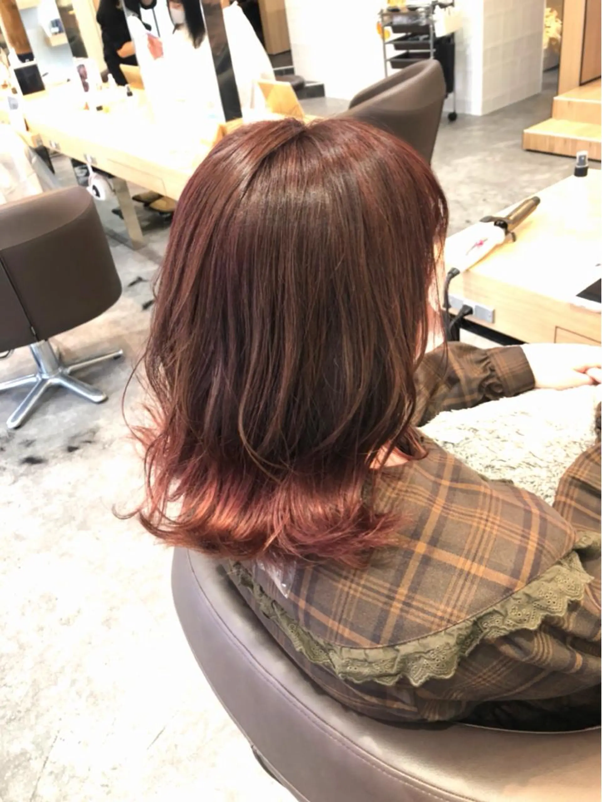 カラー デザインカラー ニスル　町田店所属・似合わせカットカラー 望月一生のヘアスタイル