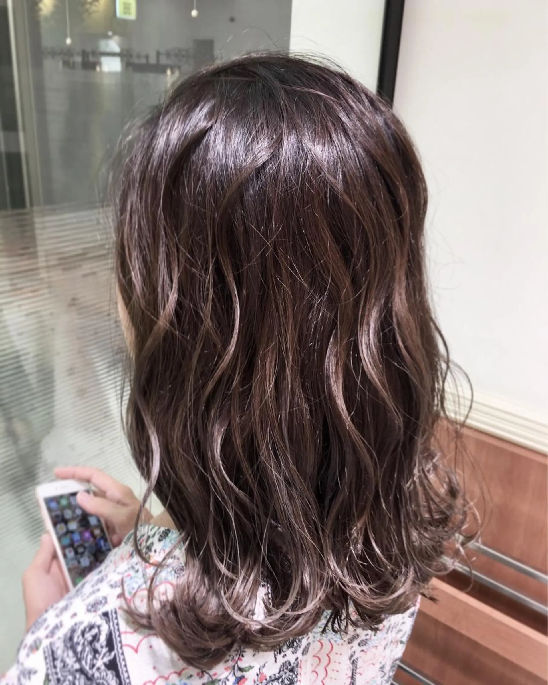 ミディアム カラー グレージュ カット ヘアカラー N° jillva ♦️川端裕司♦️のヘアスタイル