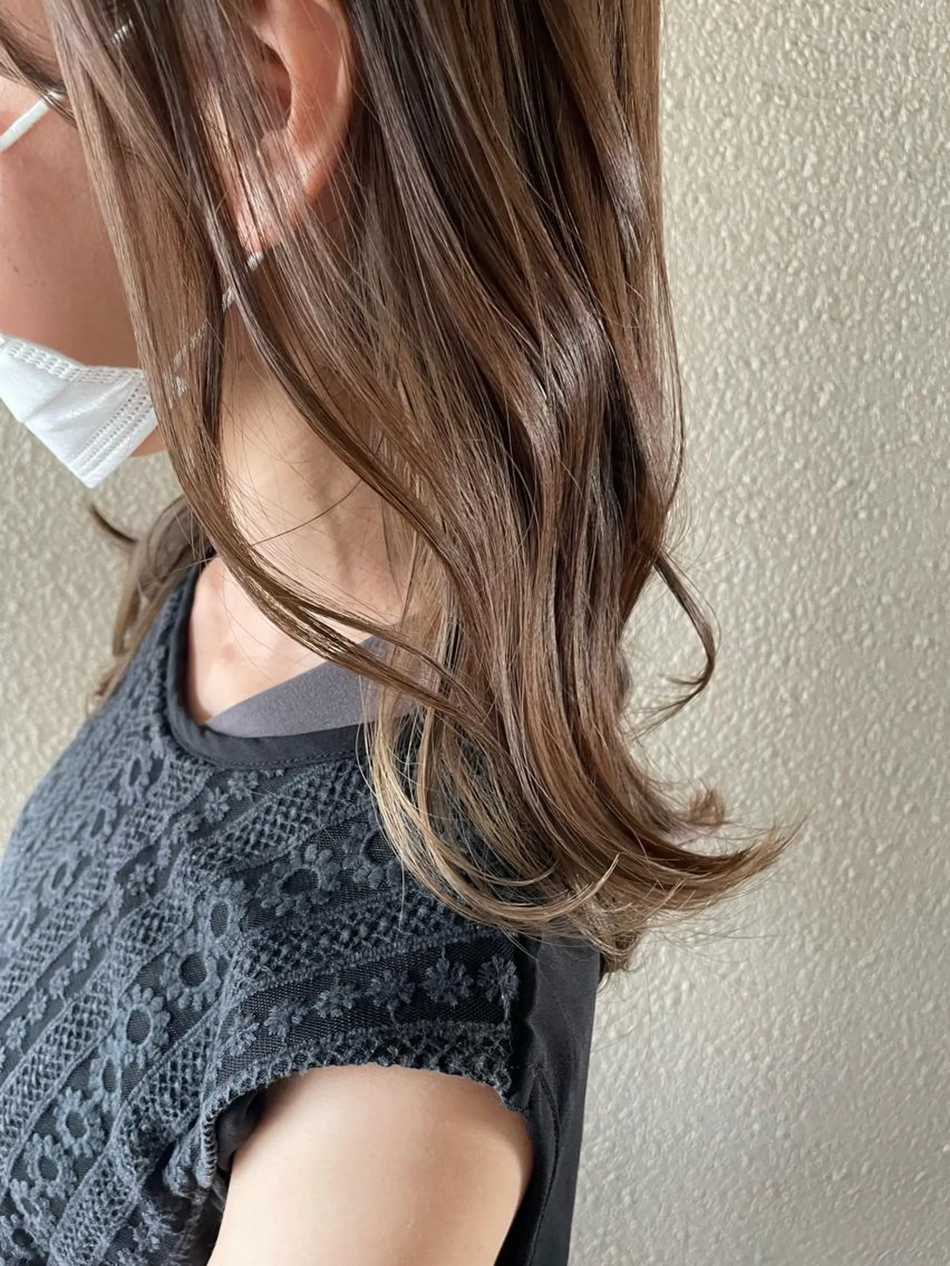 ミディアム カラー インナーカラー サダハルカ ｜chouetteのヘアスタイル