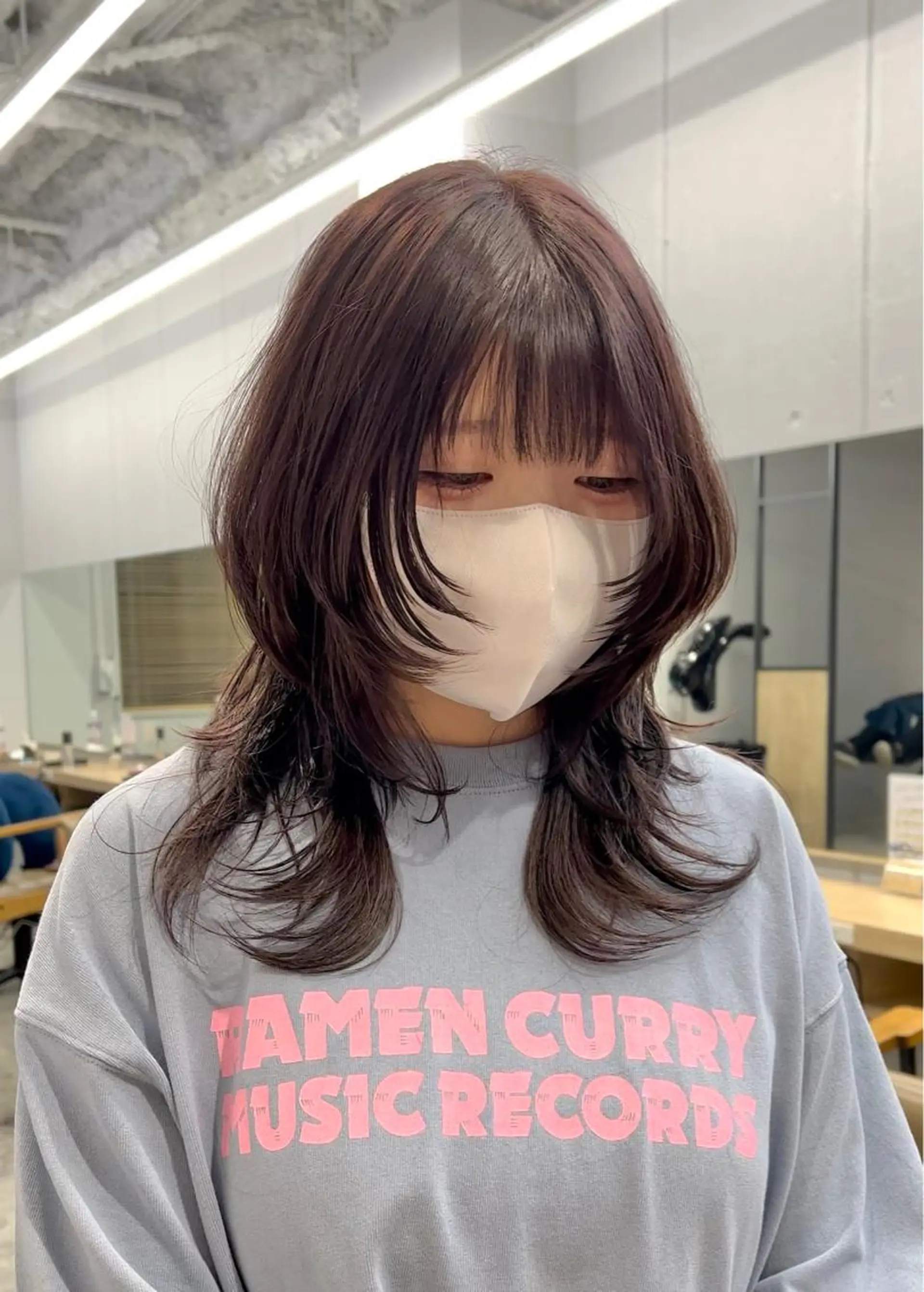 ロング ロング ウルフカット SALOWIN柏Suite所属・ブリーチ毛の縮毛矯正 ハイトーン/岡本智樹のヘアスタイル