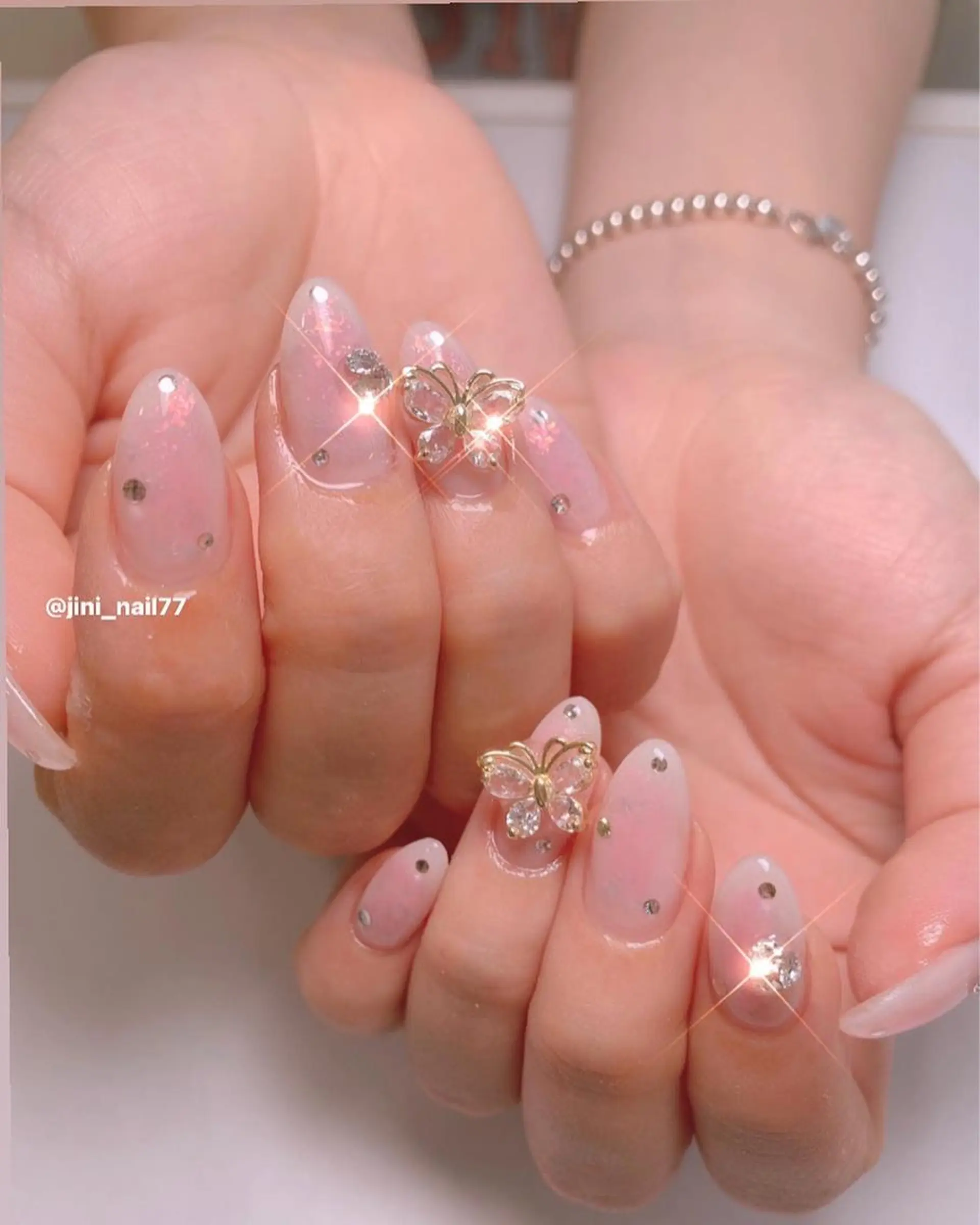 ネイル JINI NAIL所属・ジニ ネイルのネイルデザイン