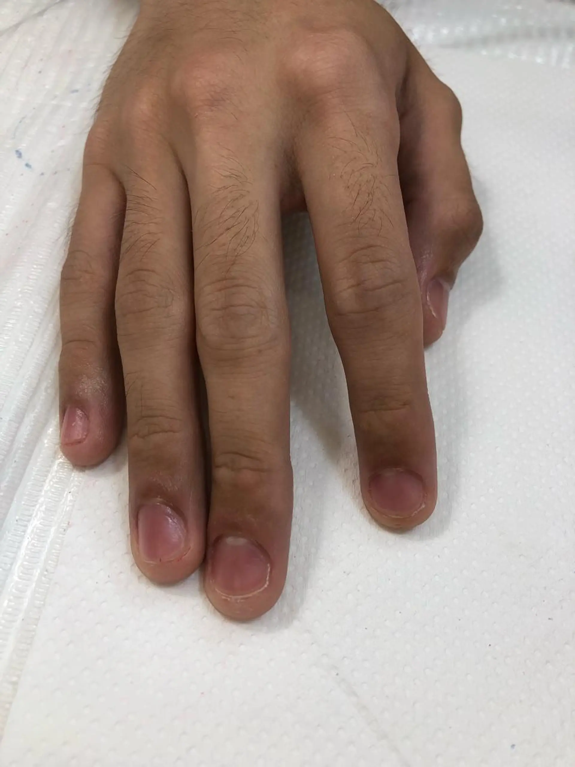 ネイル MAXKELLY 大阪・梅田店所属・徳田 亜衣佳のネイルデザイン