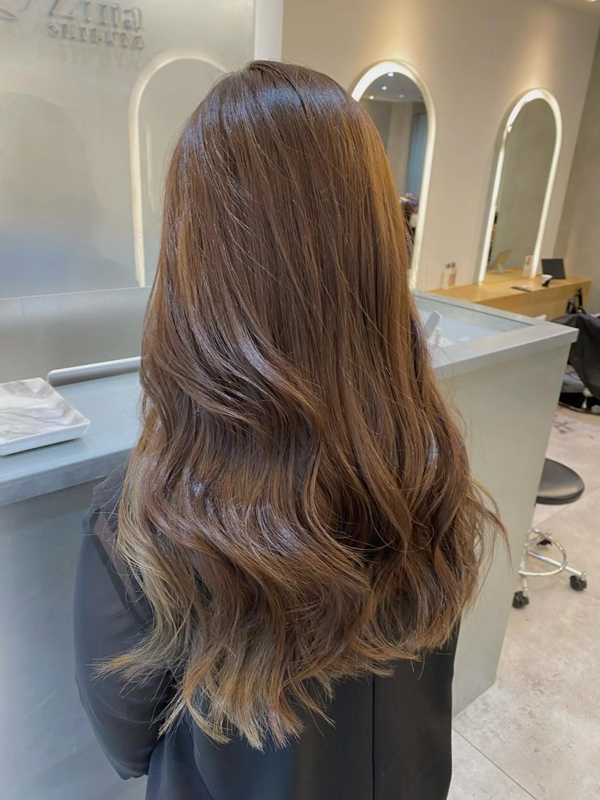 ロング カラー 中村 かおりのヘアスタイル