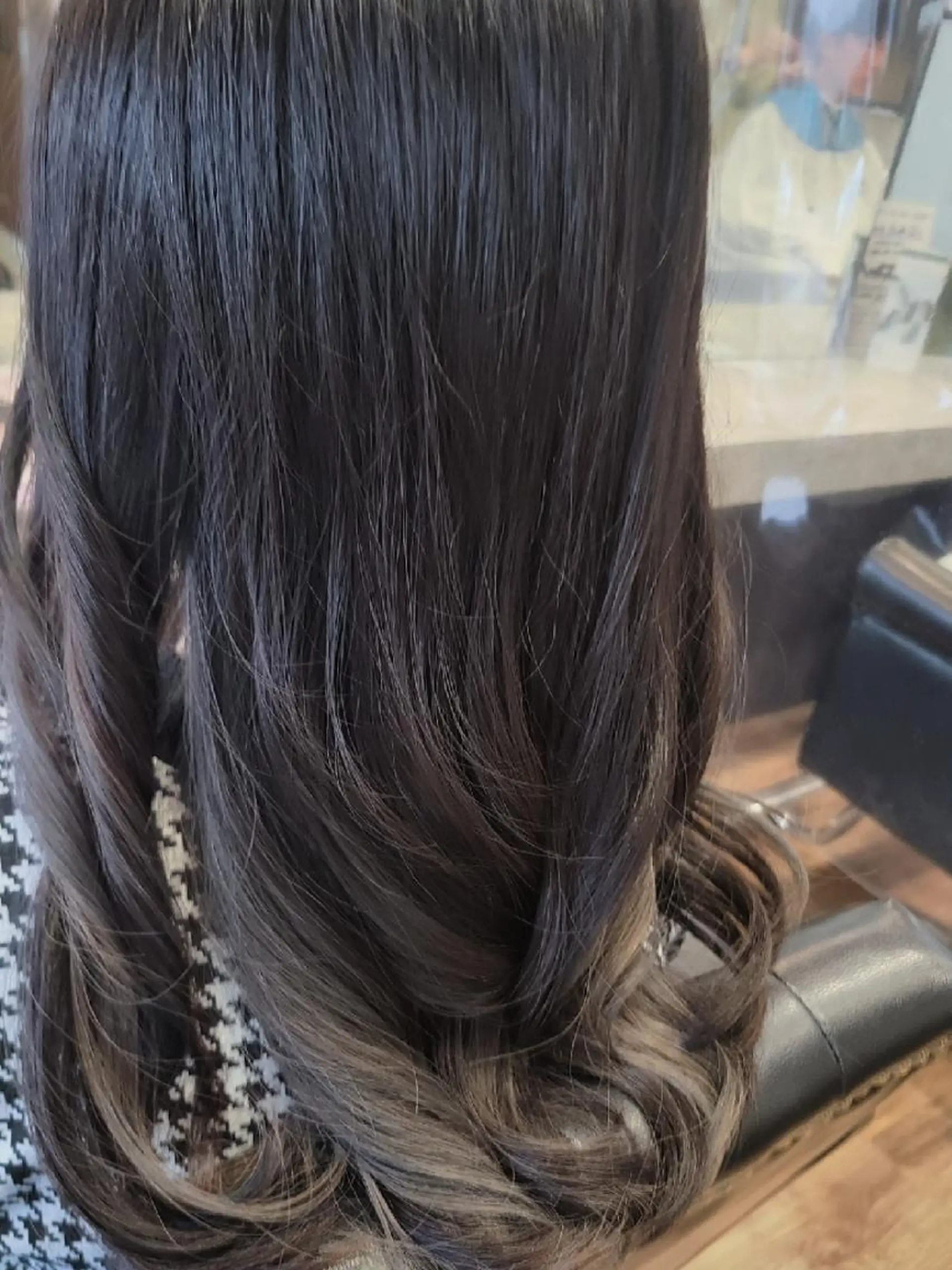 ロング カラー グレージュ インナーカラー ヘアカラー 関口 友菜のヘアスタイル