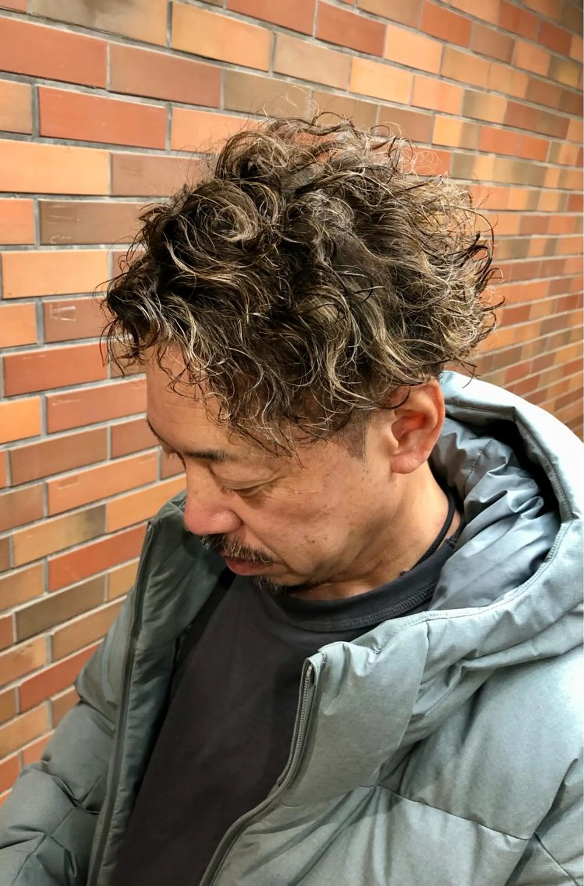 カラー パーマ メンズ メンズハイライト メンズパーマ ツイストスパイラルパーマ ハイライトカラー スパイラルパーマ カット ヘアカラー パーマ ⭐️TOSHIKI メンズパーマオタク⭐のヘアスタイル