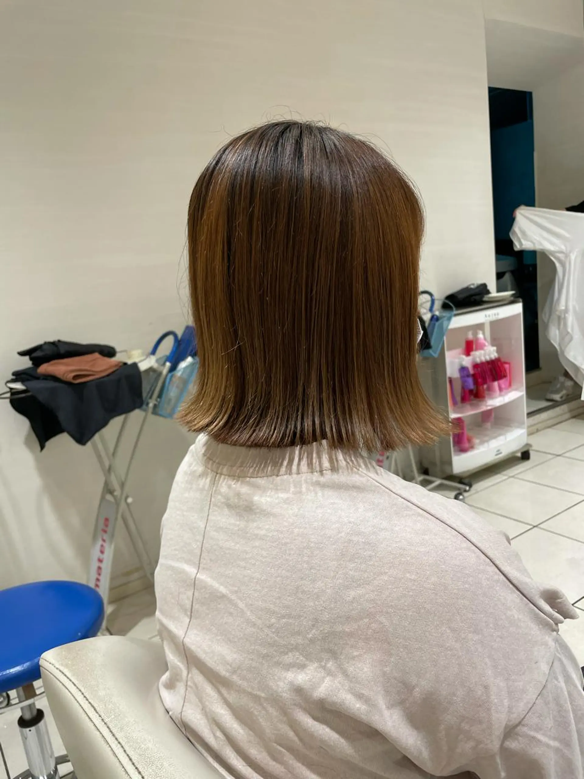 ミディアム MODEks eau 佐藤優志のヘアスタイル