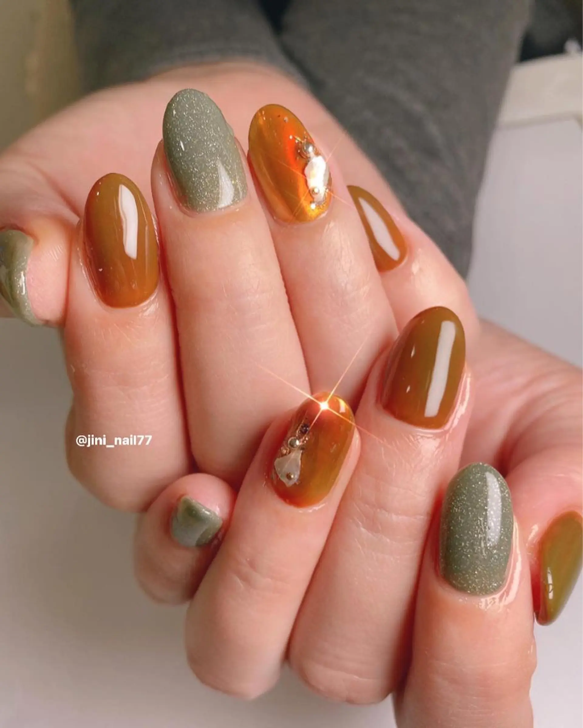 ネイル JINI NAIL所属・ジニ ネイルのネイルデザイン