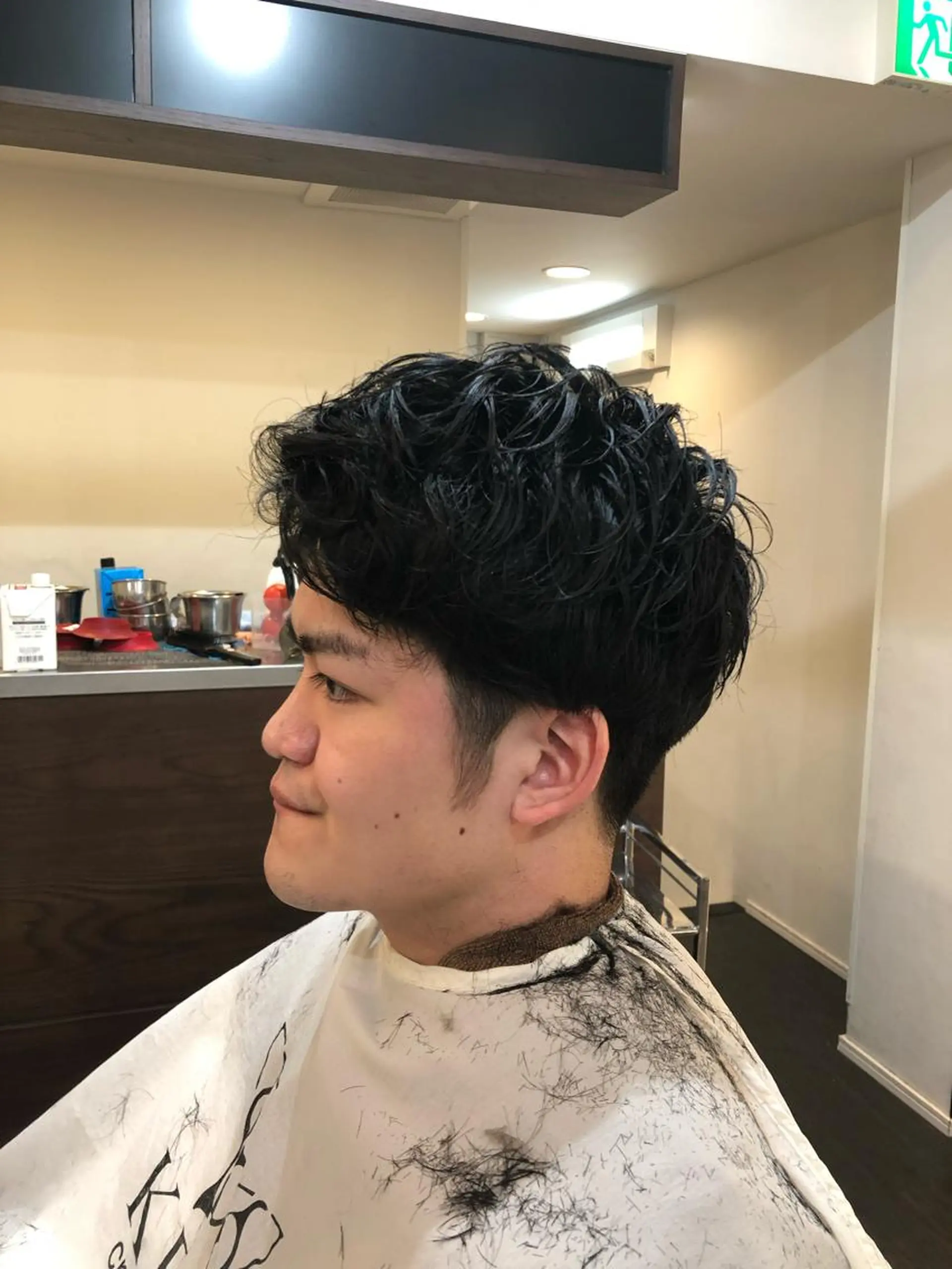 ミディアム パーマ KEEN creative hare所属・刈り上げの あおきさんのヘアスタイル