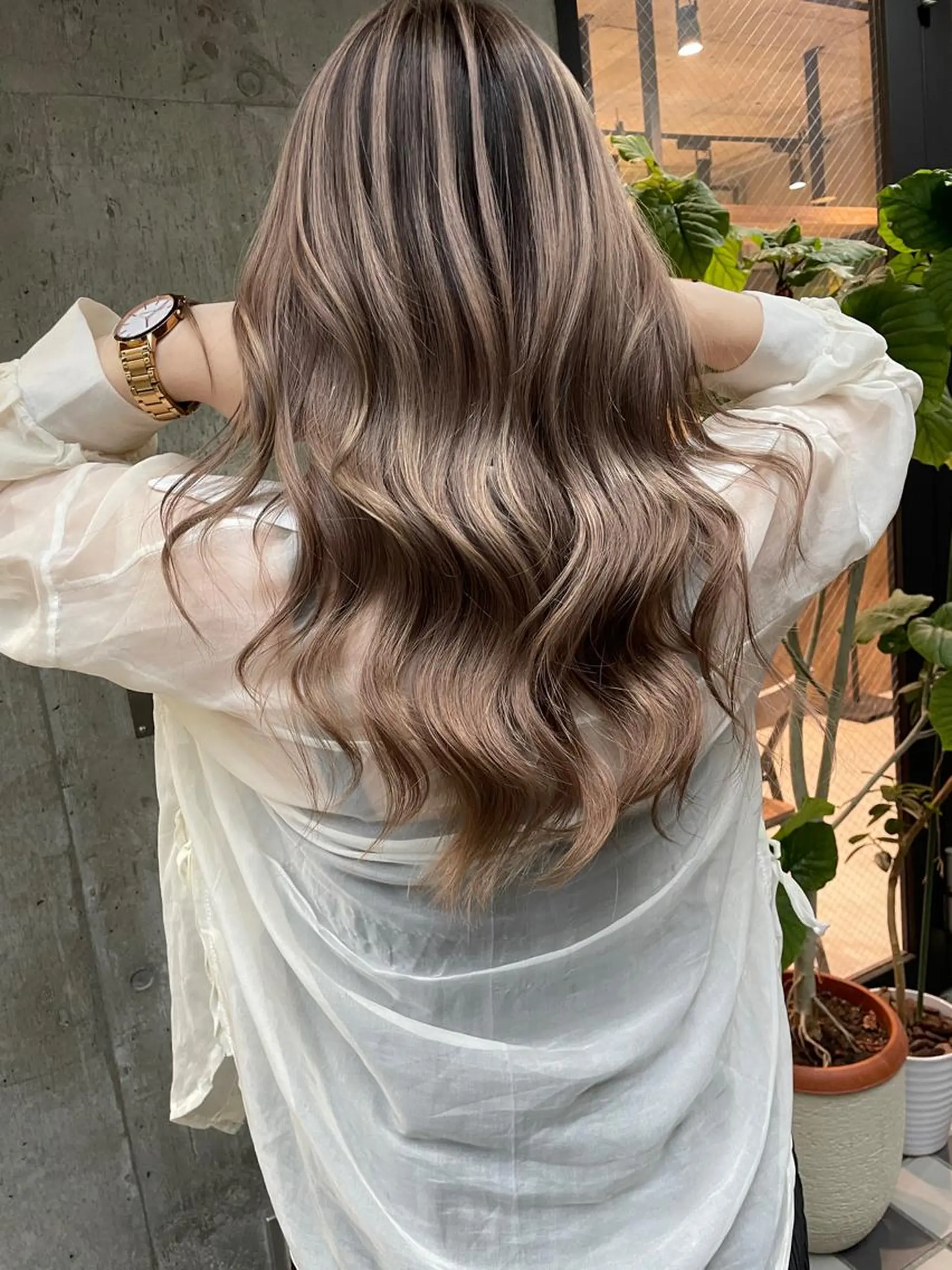 ロング カラー ブリーチ ヘアカラー SALOWIN  原宿ash所属・タナカ タクヤのヘアスタイル