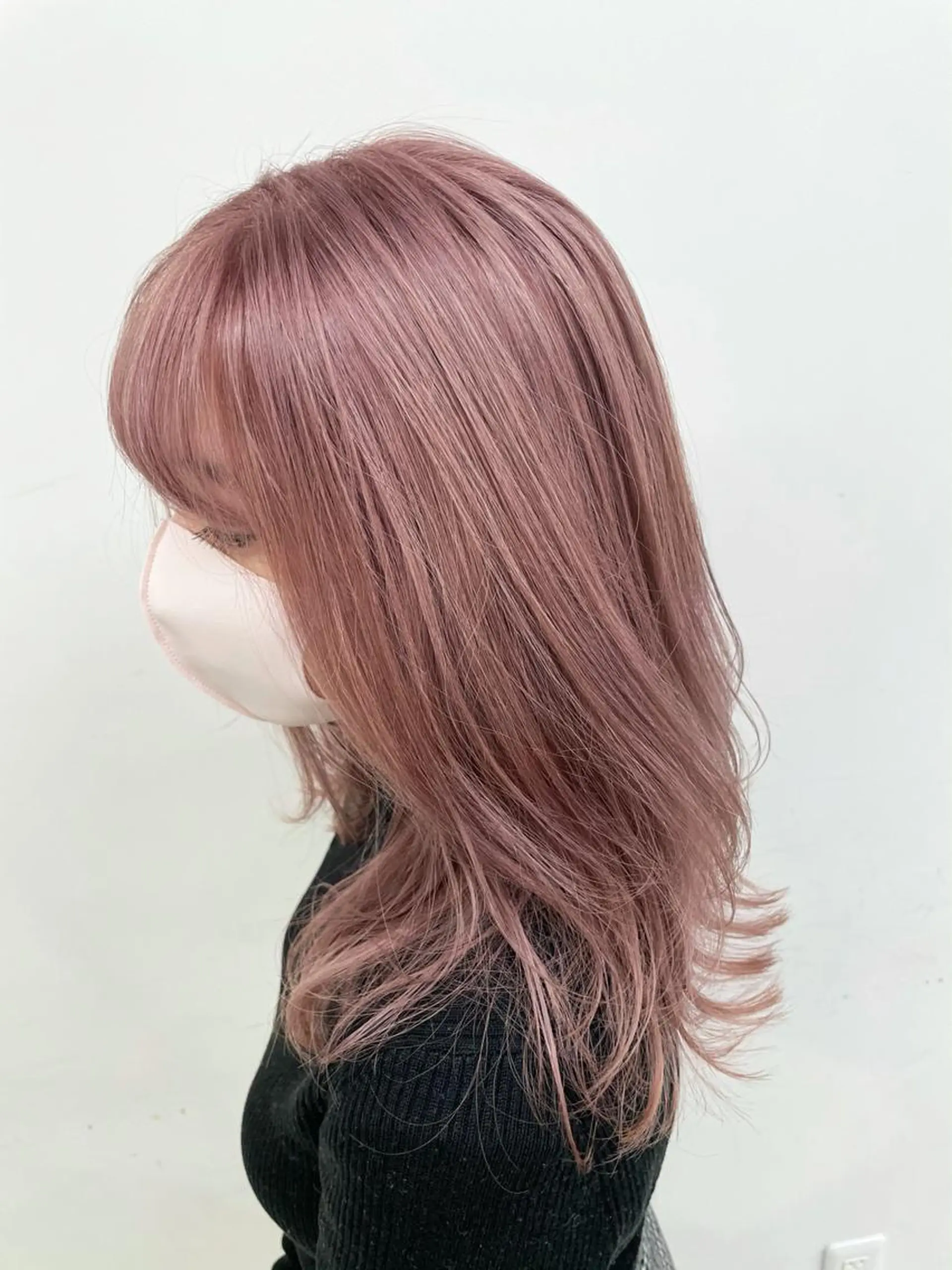 セミロング カラー 🩵ハイトーン 美咲🩵のヘアスタイル