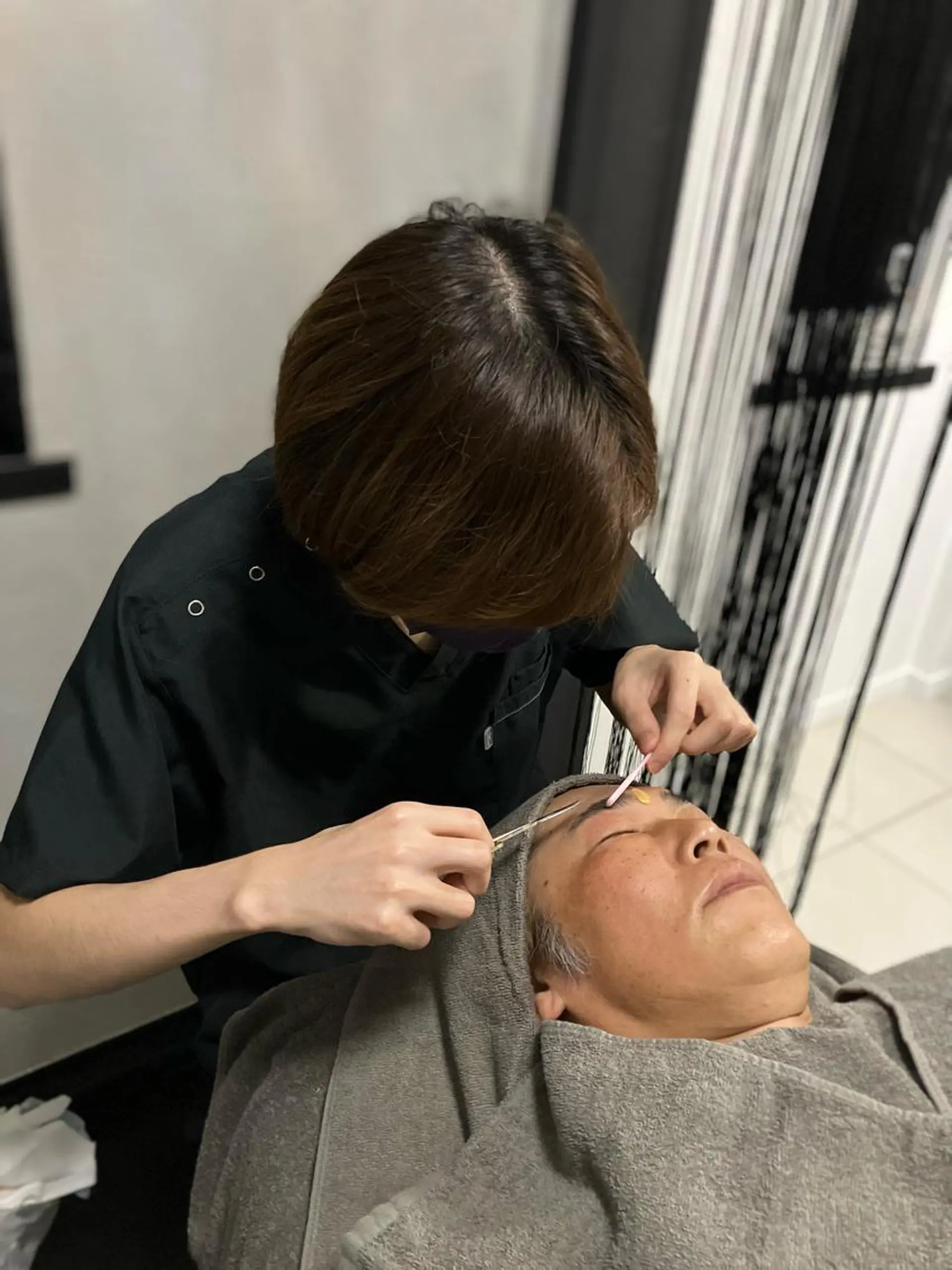 メンズ アイブロウ ワックス脱毛 眉カット その他(アイブロウ) メンズフェイシャル アイブロウ・ルースのエステ・リラクイメージ