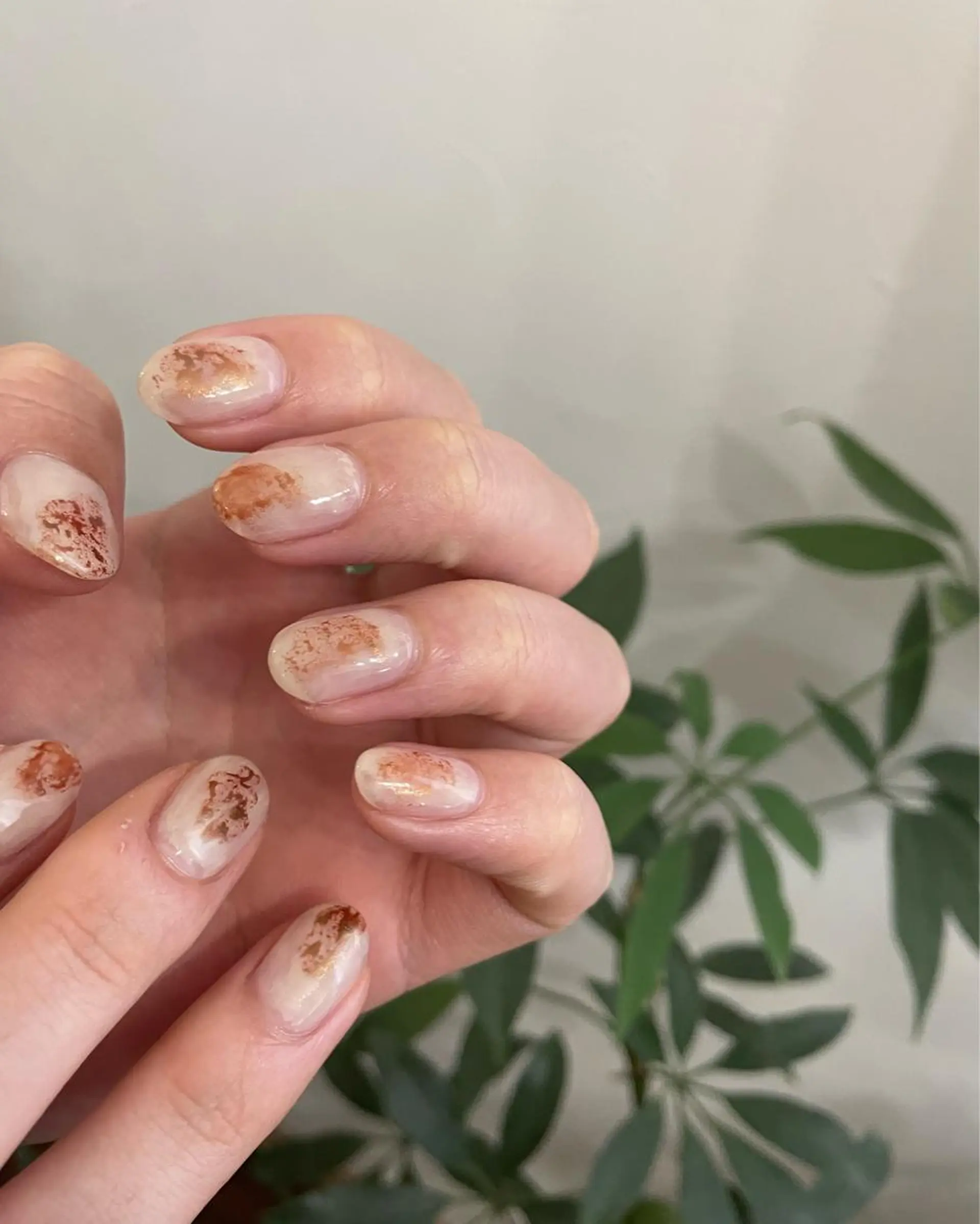 ネイル ブラウン ハンドネイル フットネイル kiii.__ ✴︎*のネイルデザイン