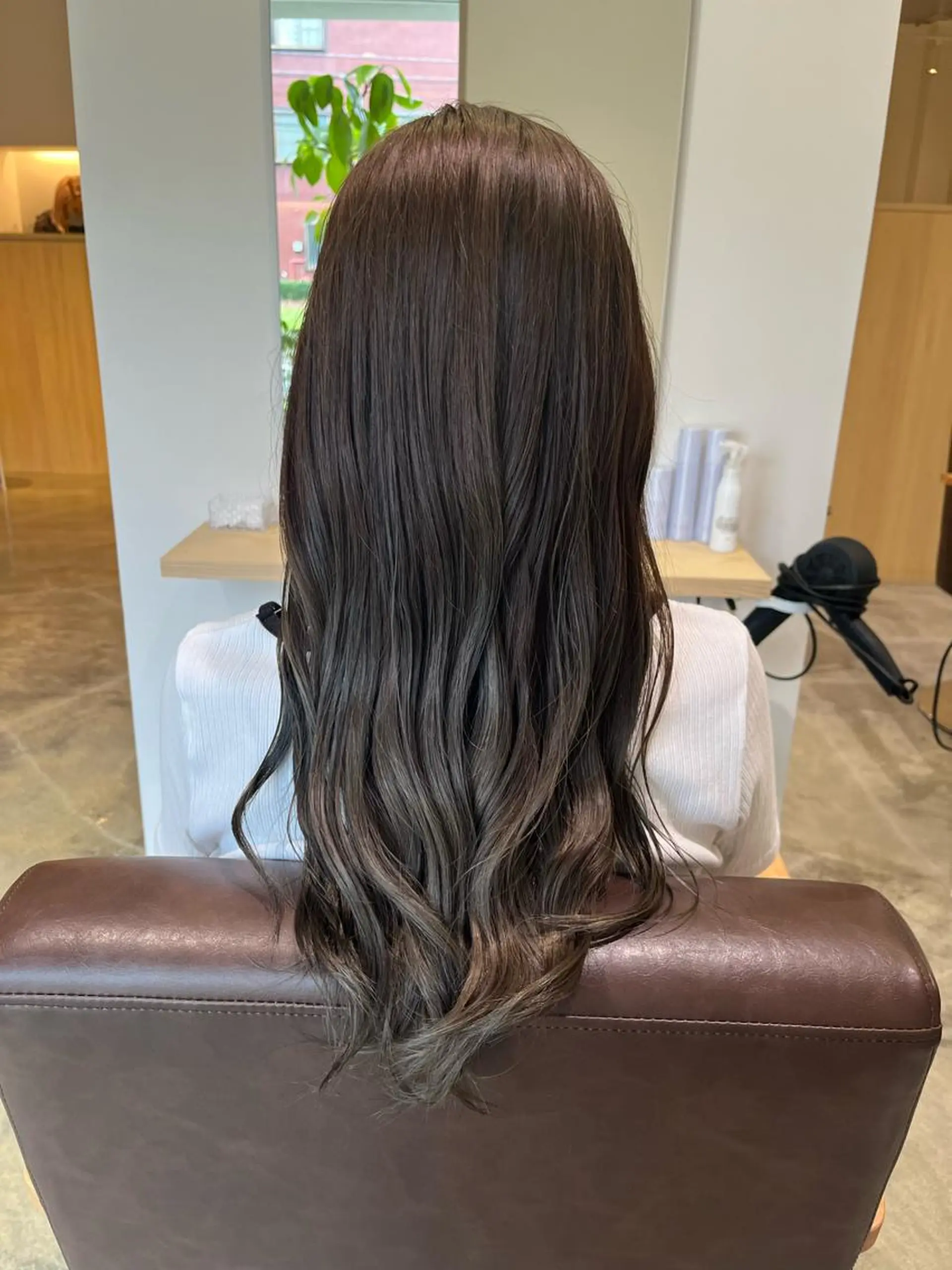 ロング カラー アッシュ ベージュカラー ブリーチ ケアブリーチ ダブルカラー ヘアカラー 🌼あんなtrend color🌼のヘアスタイル