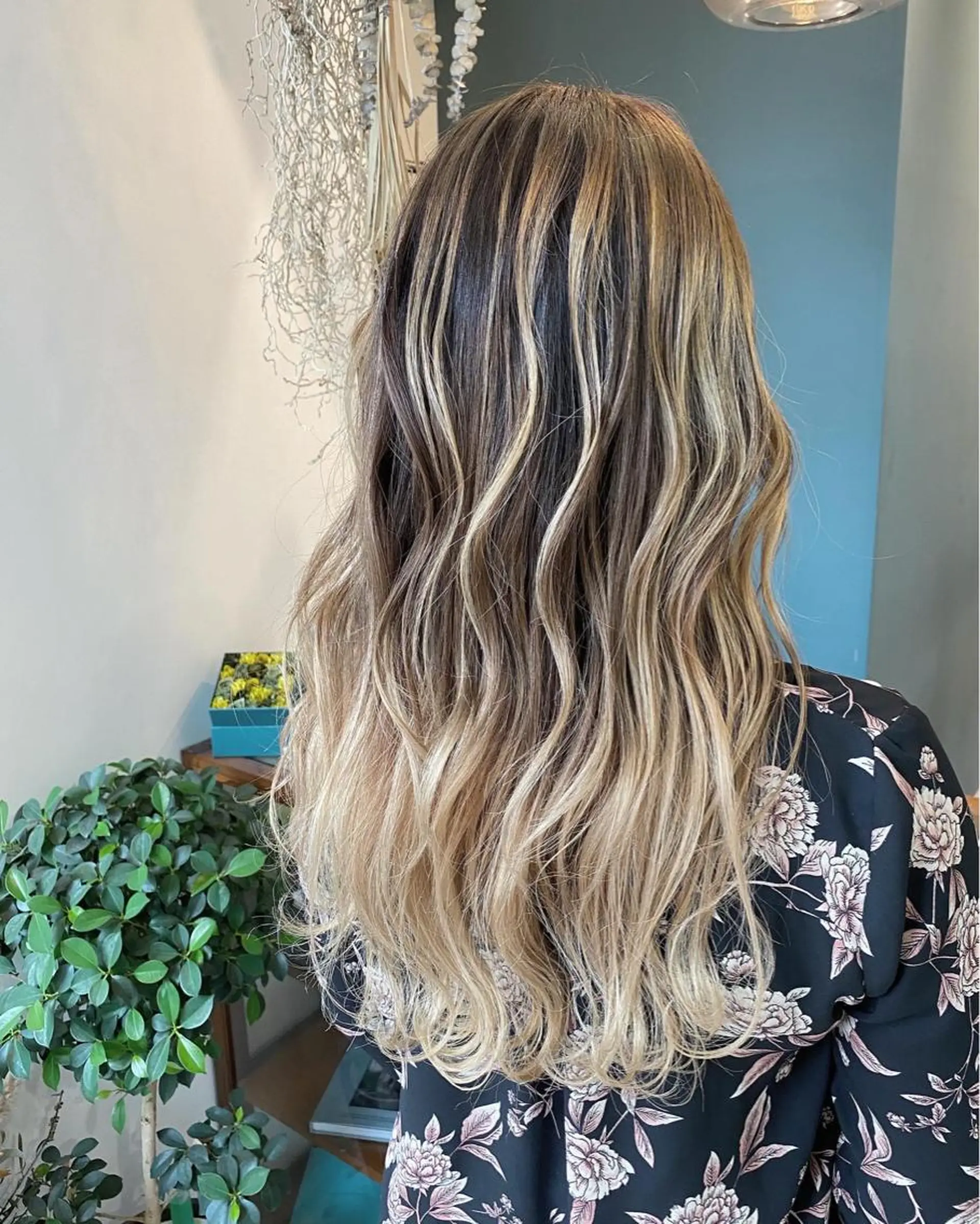 ロング カラー パーマ 髪質改善 縮毛矯正 トリートメント カット ヘアカラー トリートメント OVER→三軒茶屋 /縮毛矯正・髪質改善のヘアスタイル