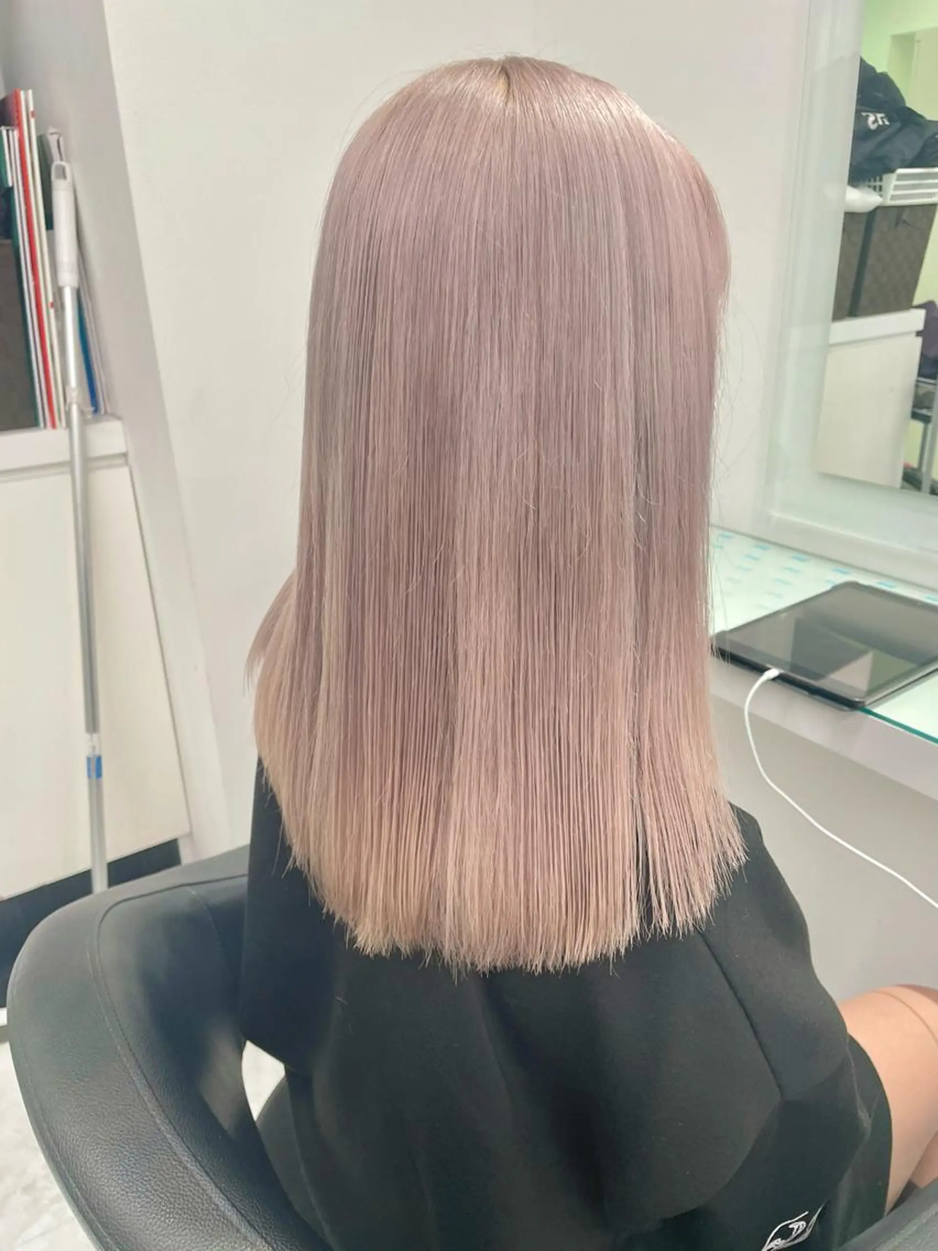 セミロング カラー ヘアカラー トリートメント ヘッドスパ ヘアセット 💖韓国×王道 ハイトーン💖のヘアスタイル