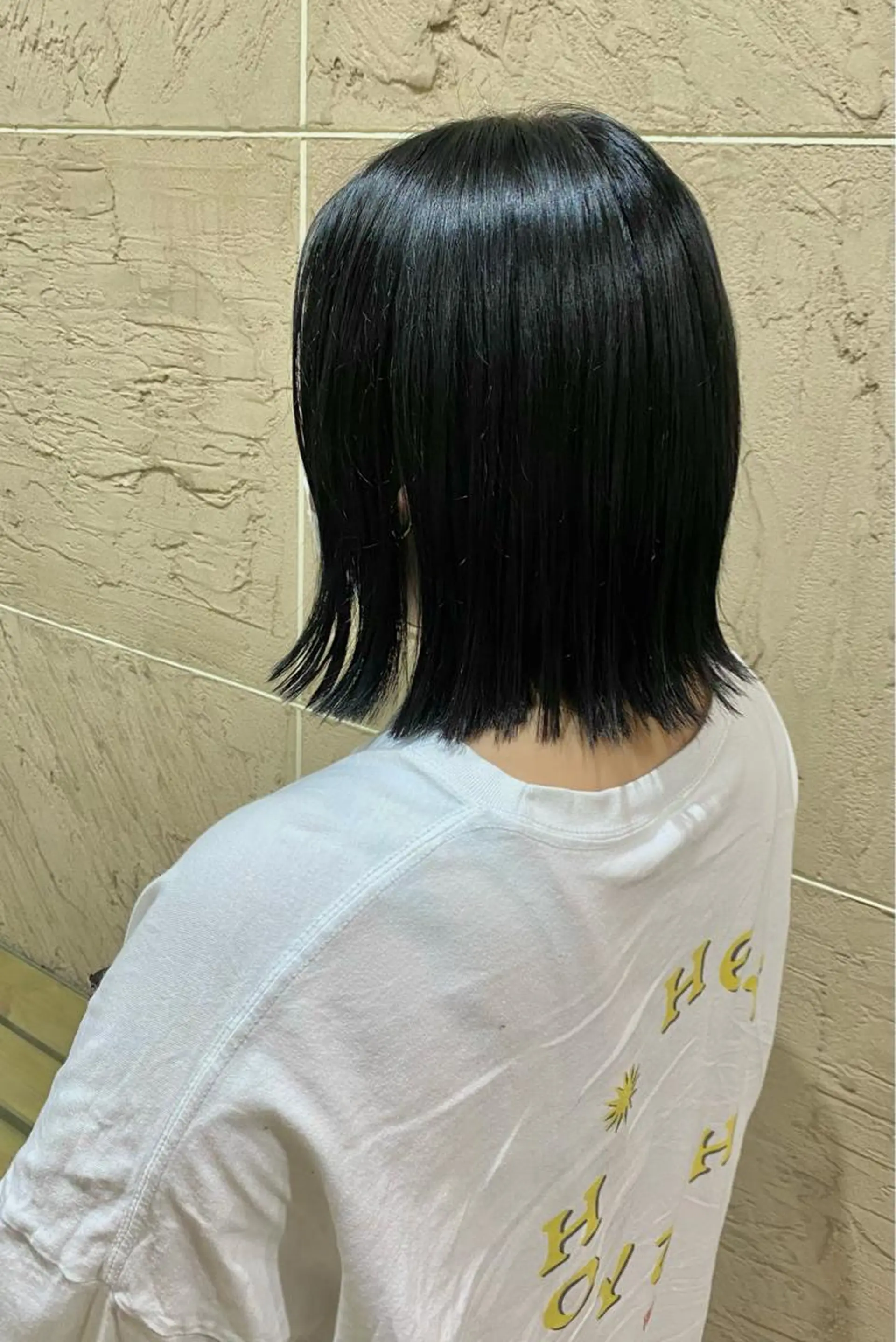 ミディアム カラー 菊地 紗矢のヘアスタイル