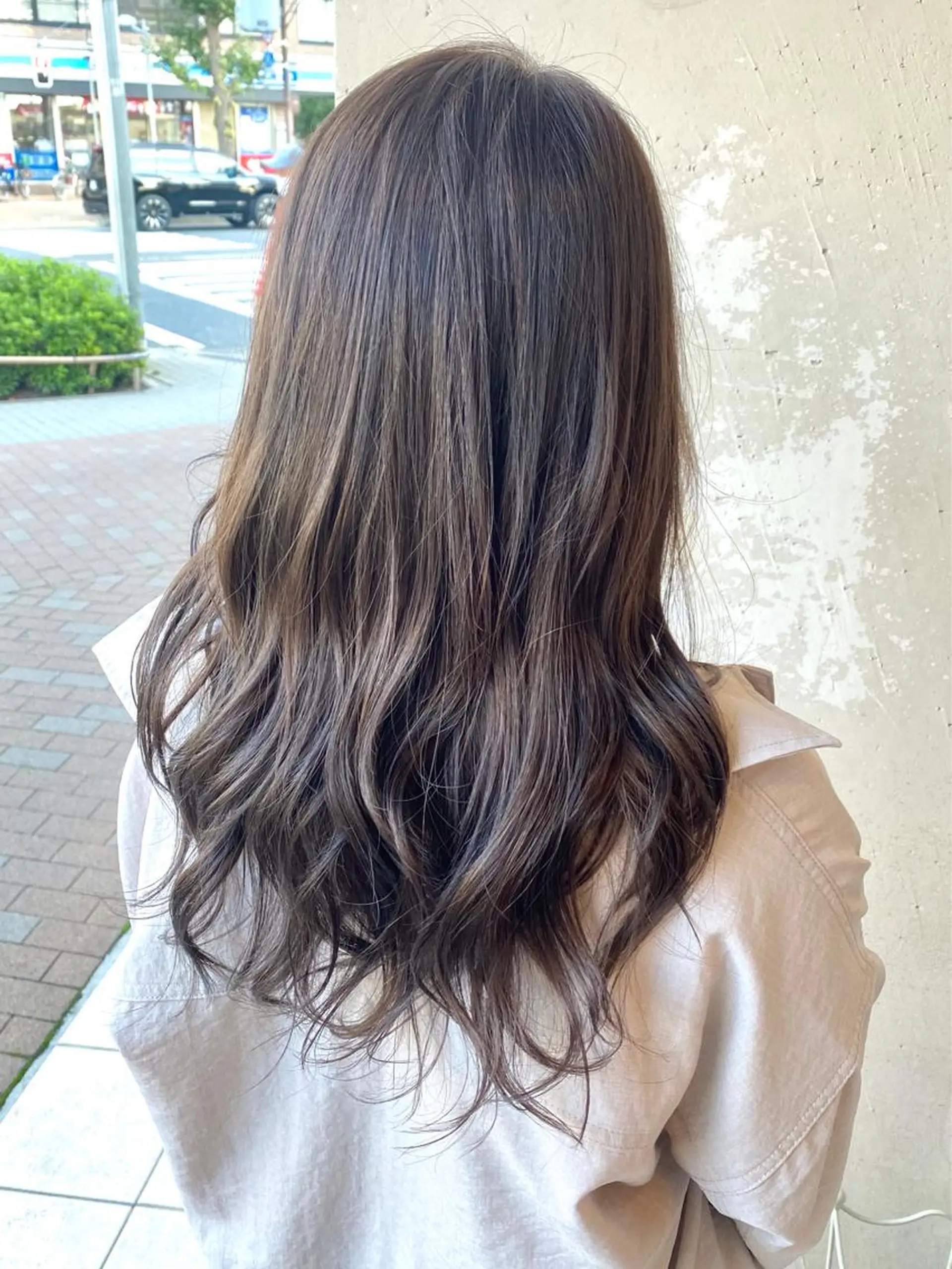 ロング カラー ブリーチ グレージュ モカグレージュ ブリーチなしカラー 森 早希絵のヘアスタイル