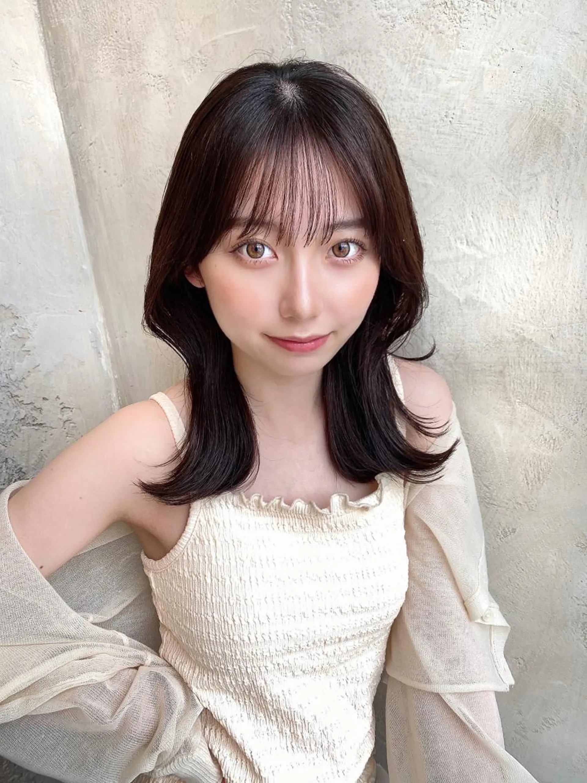 ミディアム カラー ベージュカラー ブラウンカラー ブラウンベージュ くびれヘア 顔周りカット カット ヘアカラー トリートメント 顔周り/くびれヘア 韓国ヘア💕風間るなのヘアスタイル