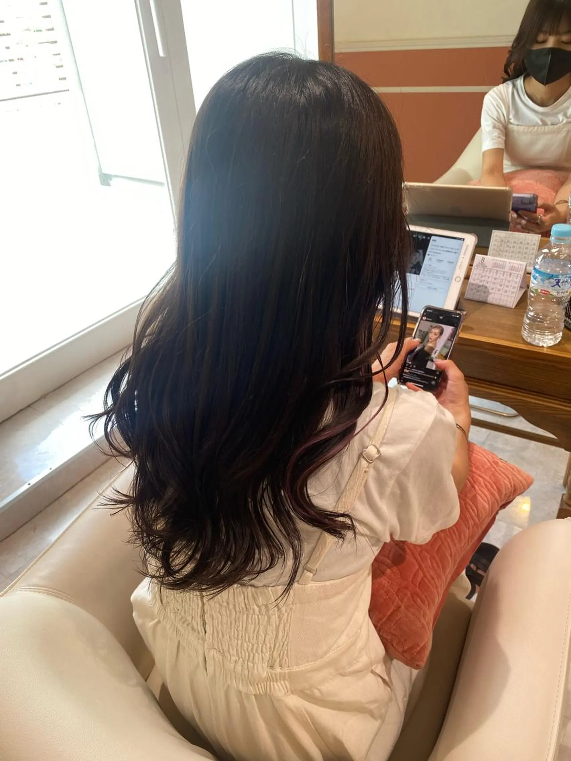 ロング ヘアカラー 梛木 唯のヘアスタイル