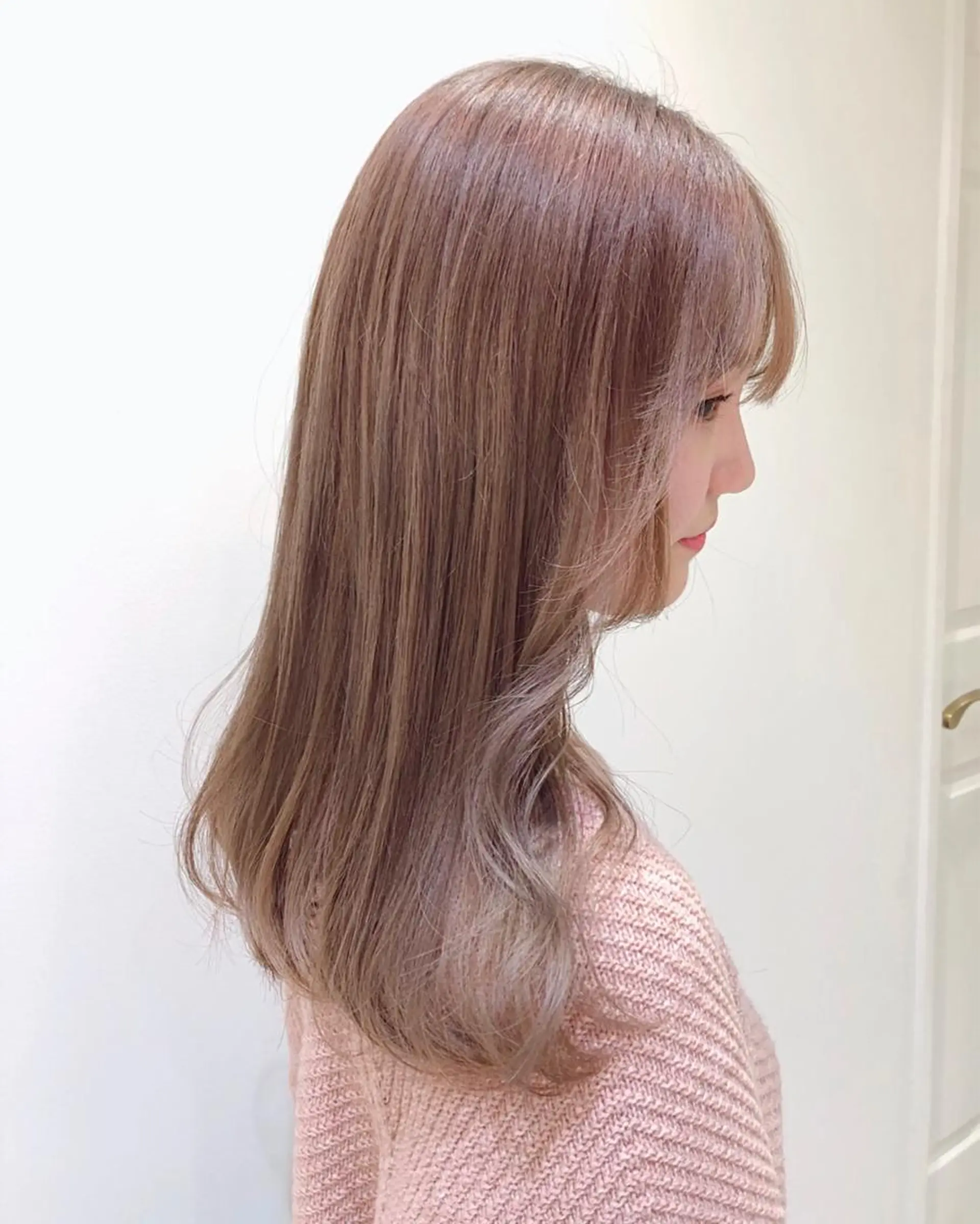 セミロング カラー ブリーチ ピンクカラー HAUS 片山みほのヘアスタイル