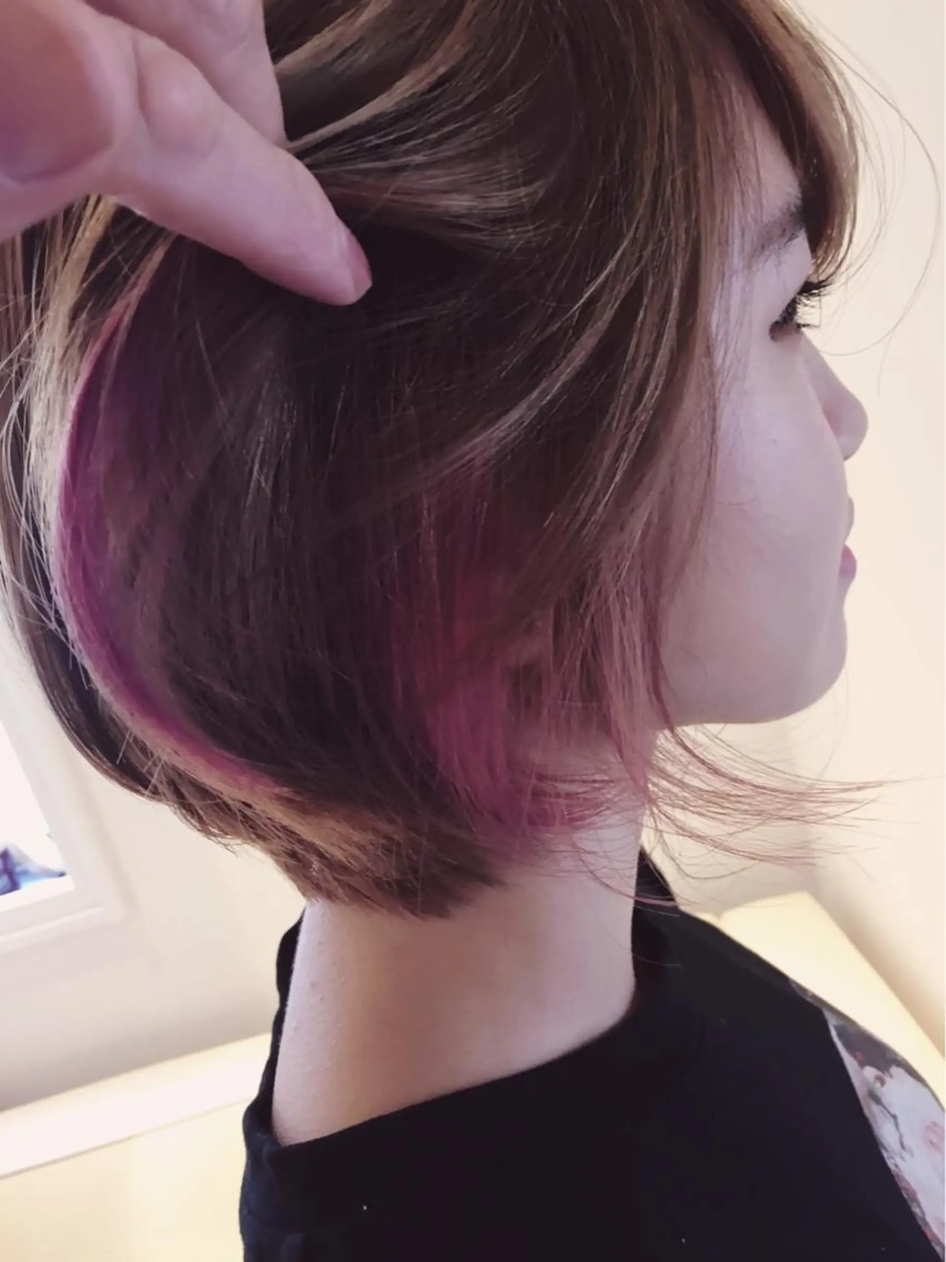 ショート カラー ヘアアレンジ イヤリングカラー ハイライトカラー インナーカラー ピンクカラー ピンクパープル ✨ハイクオリティ✨ 山本香也のヘアスタイル