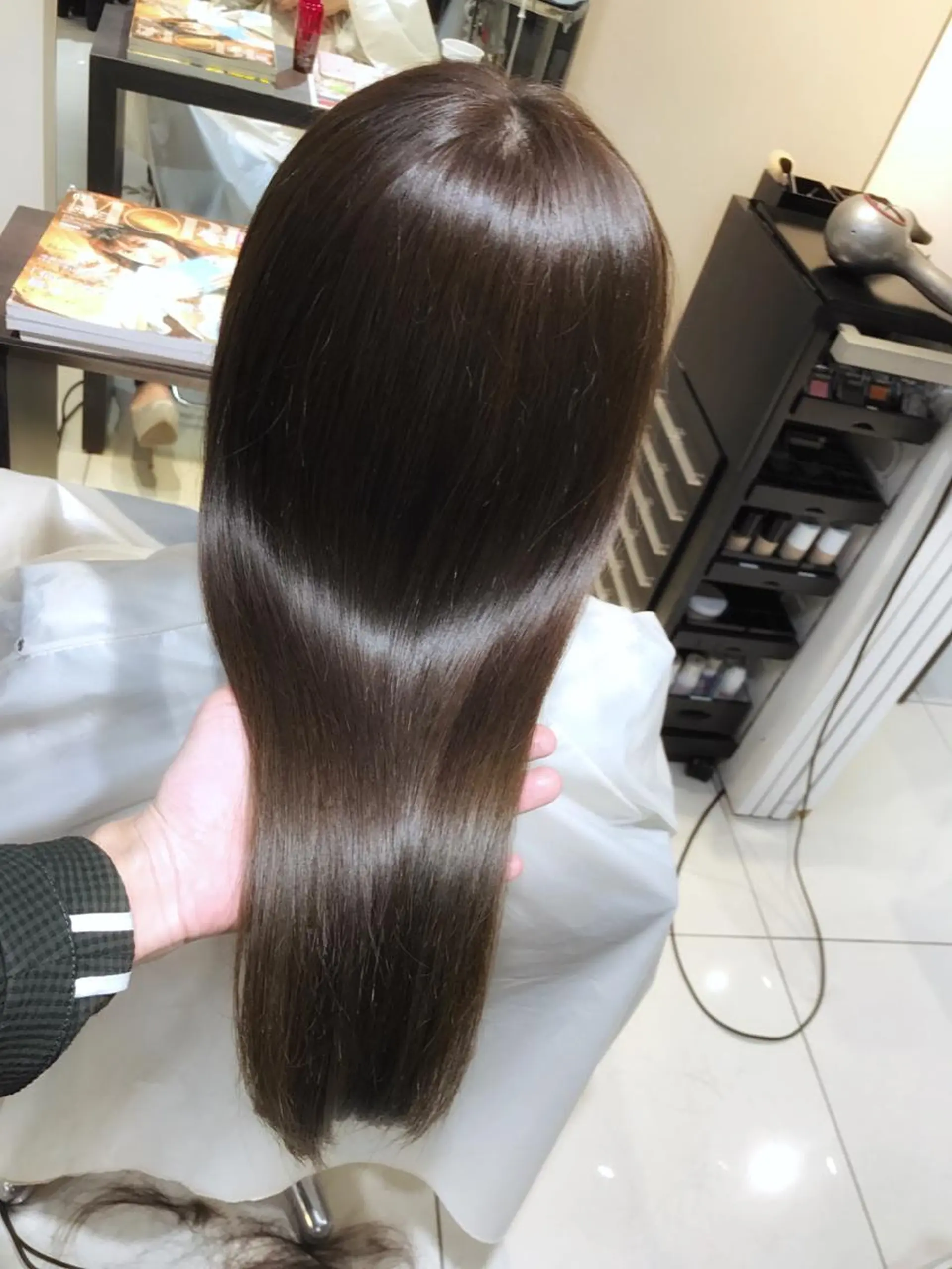 セミロング FORTE所属・フォルテ青山 カットカラー0円のヘアスタイル
