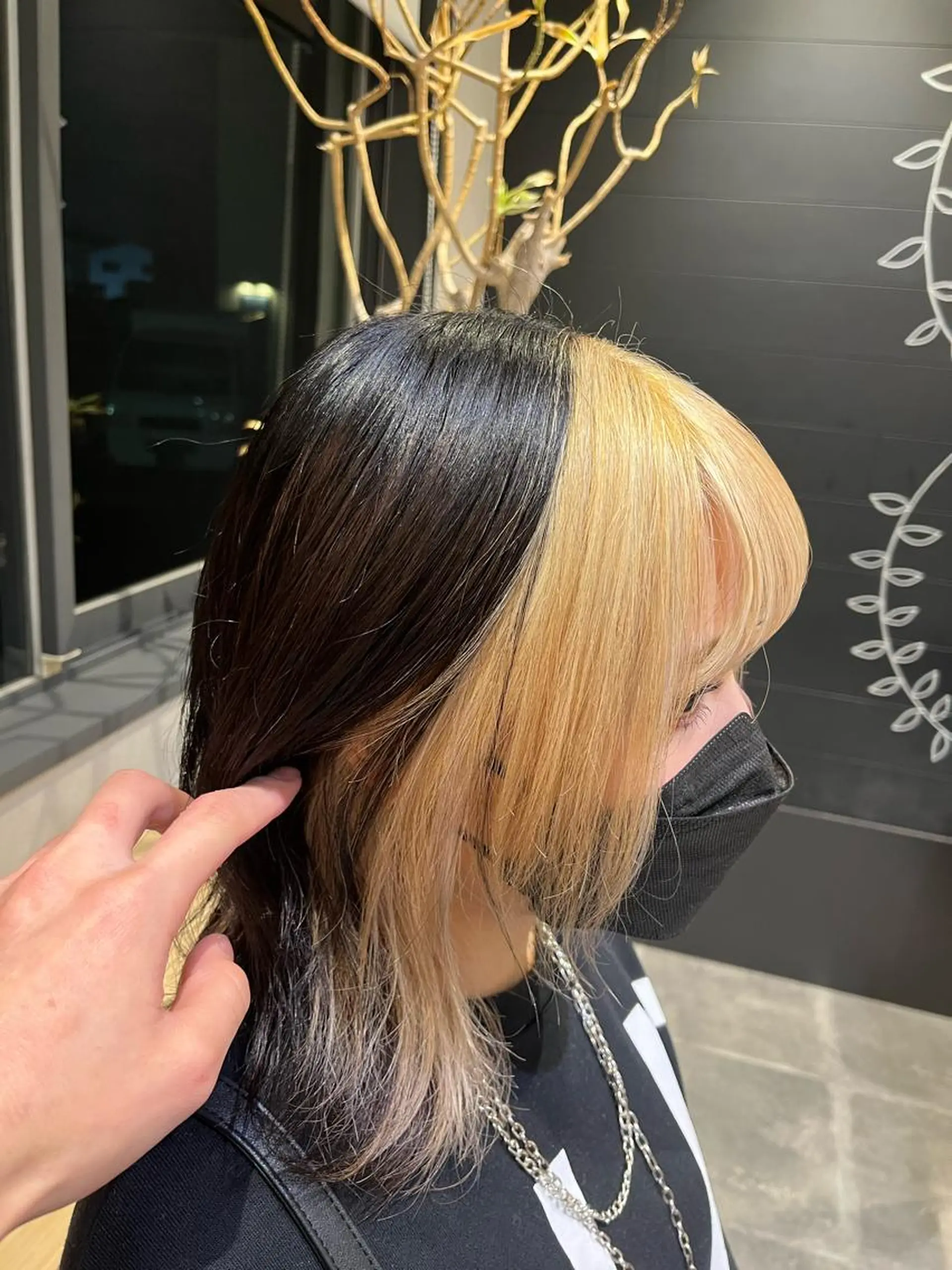 ミディアム カラー 抜きっぱなしブロンド ブロンド 名古屋／デザイン／ ブリーチ/松井亮磨のヘアスタイル