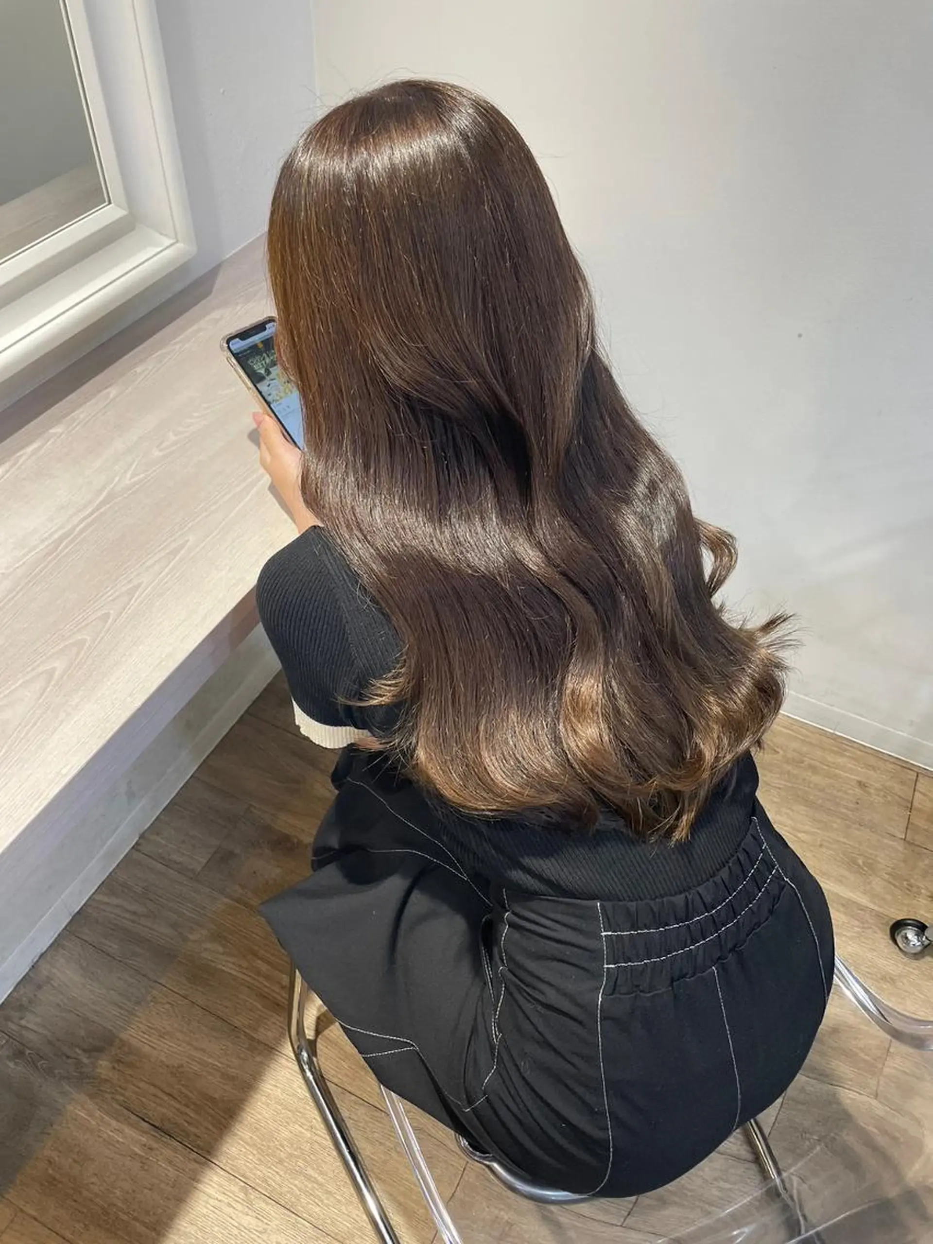 ロング カラー ベージュカラー ブリーチ ブラウンカラー 透明感カラー ダブルカラー ioe 元町のヘアスタイル