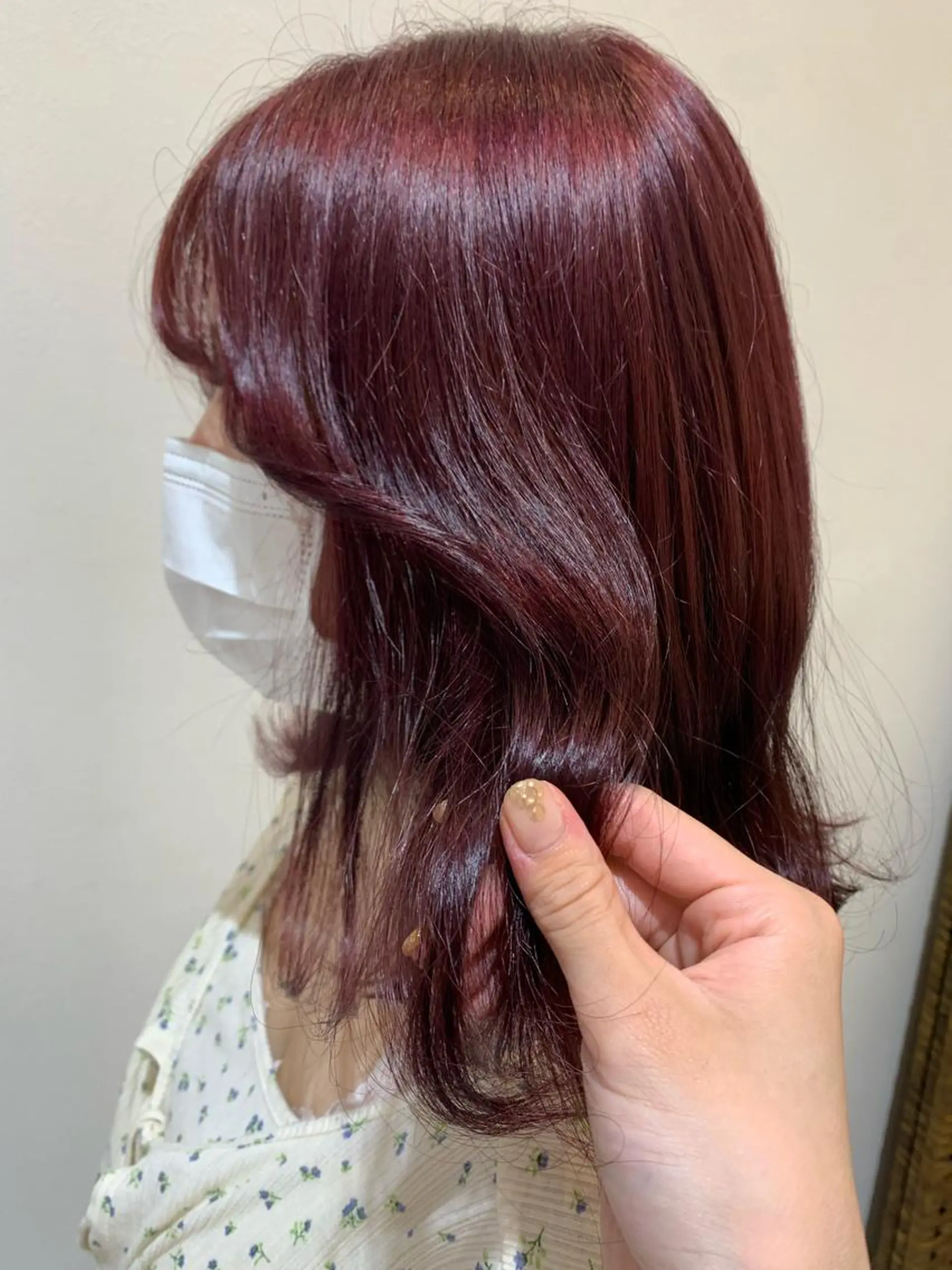 ミディアム ピンクラベンダー ワタナベ アオイのヘアスタイル