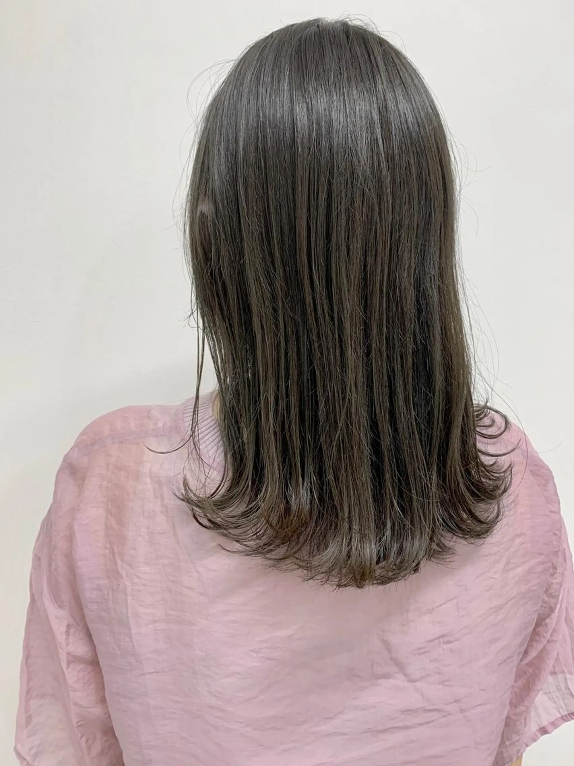 ミディアム カラー 🔵赤み消し透明感 梅田・増田のヘアスタイル