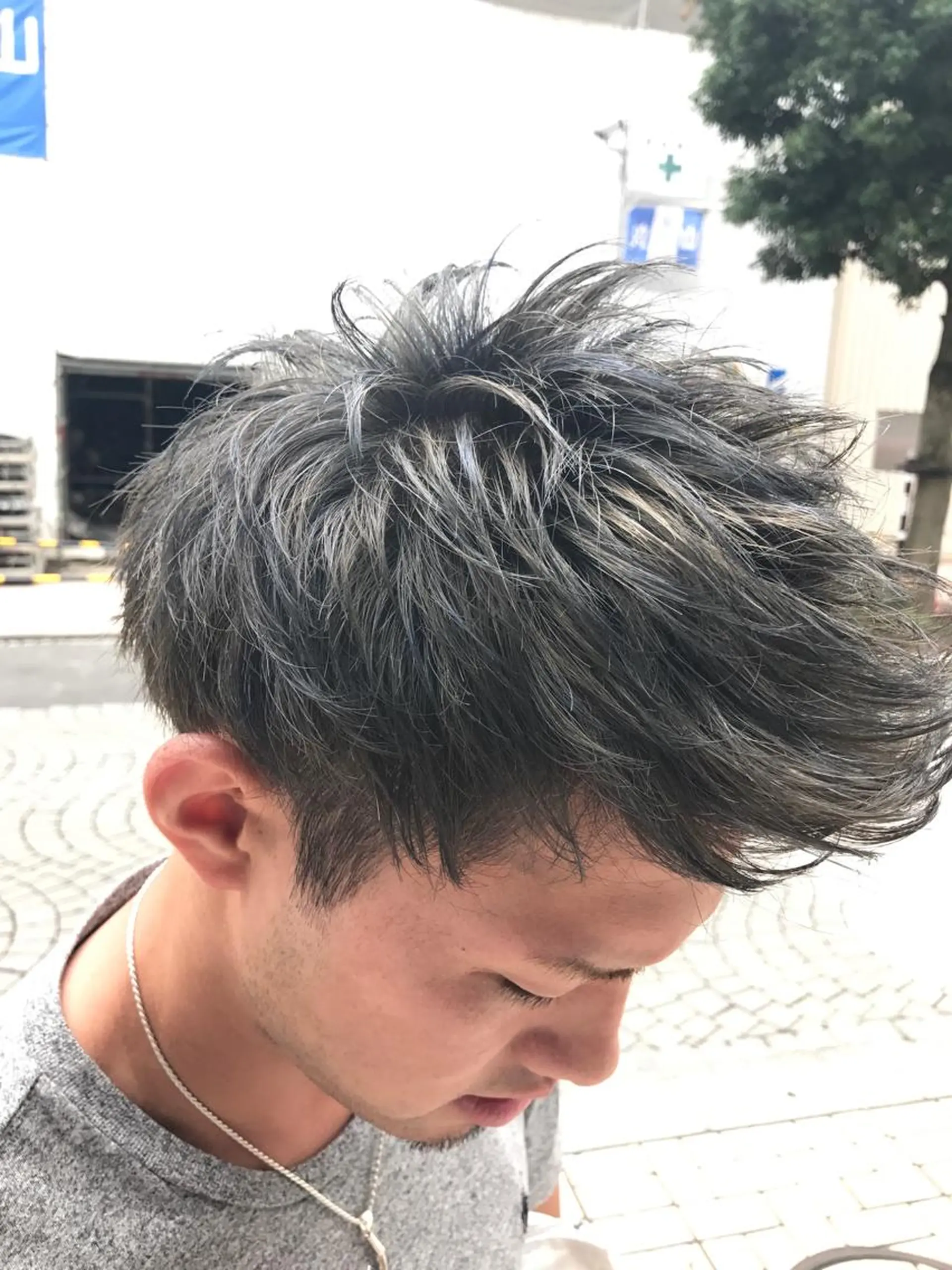 ショート カラー メンズ ブルーカラー ブルージュ 透明感カラー ネイビーカラー Vir by browのヘアスタイル