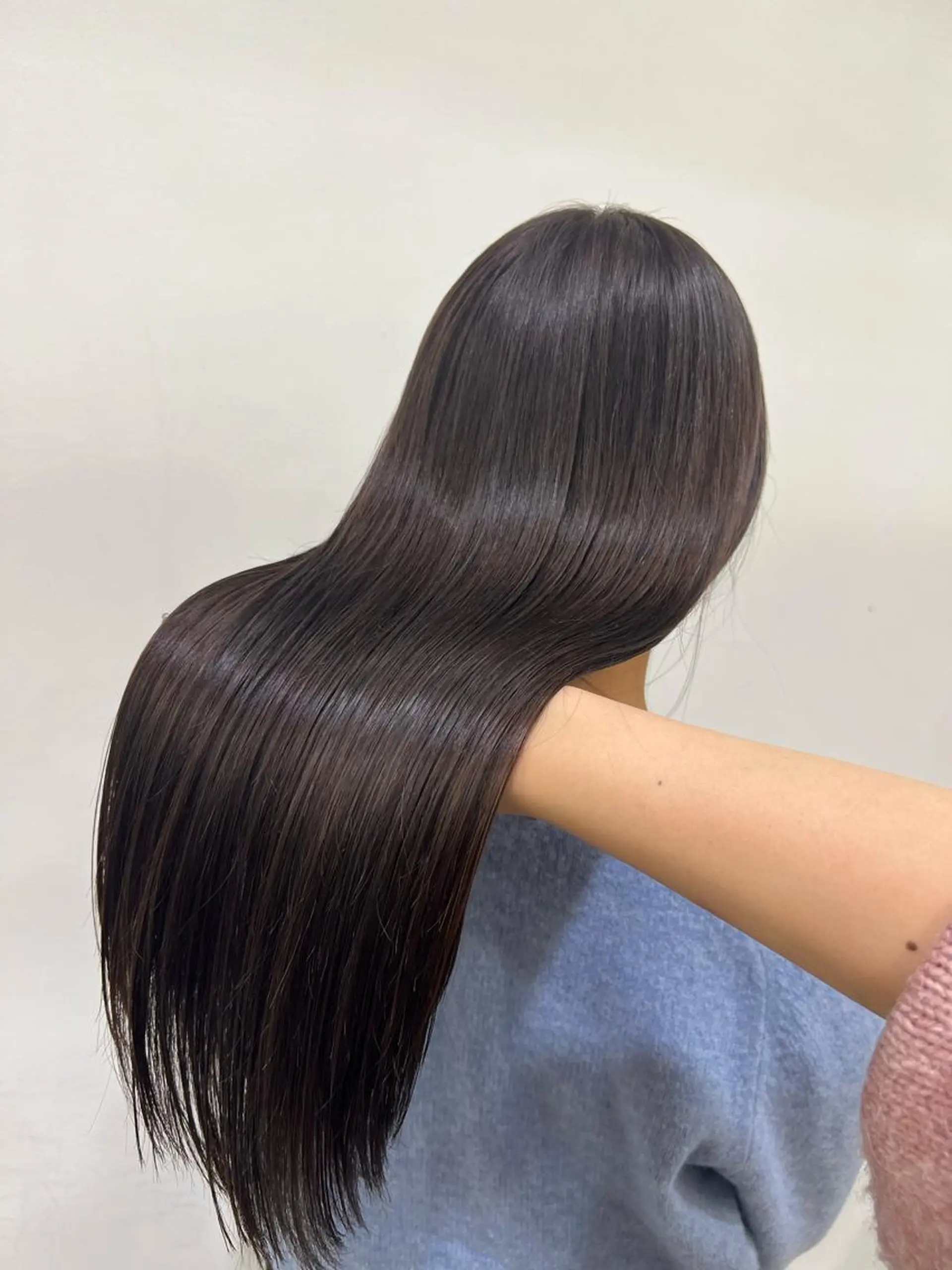 セミロング 暖色ｶﾗｰ/ﾚｲﾔｰ ｶｯﾄ/Yunaのヘアスタイル