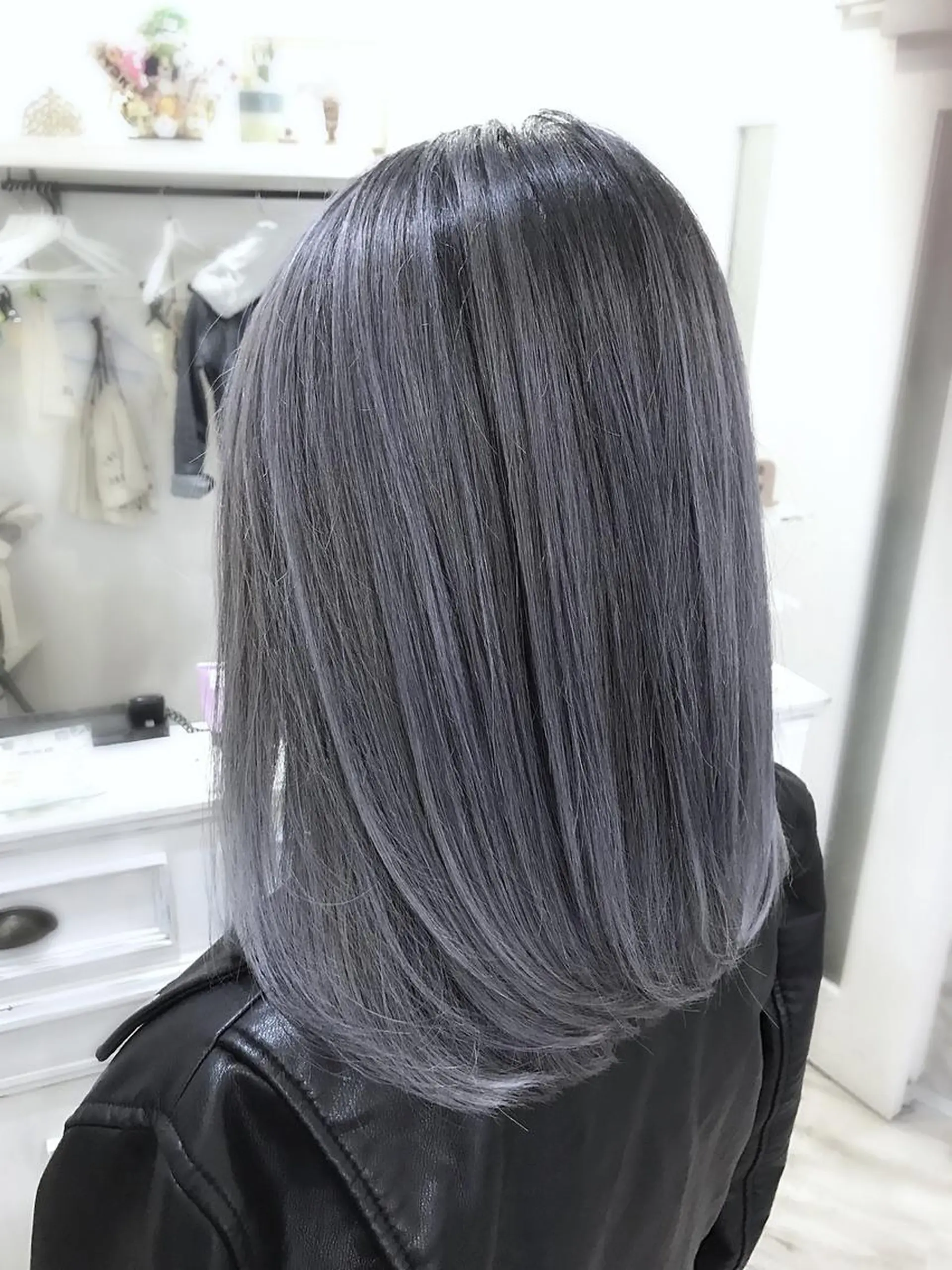 ミディアム カラー アッシュ ブルーカラー ブルージュ 透明感カラー シルバー 髪質改善/艶髪💎 ウエキ リカのヘアスタイル