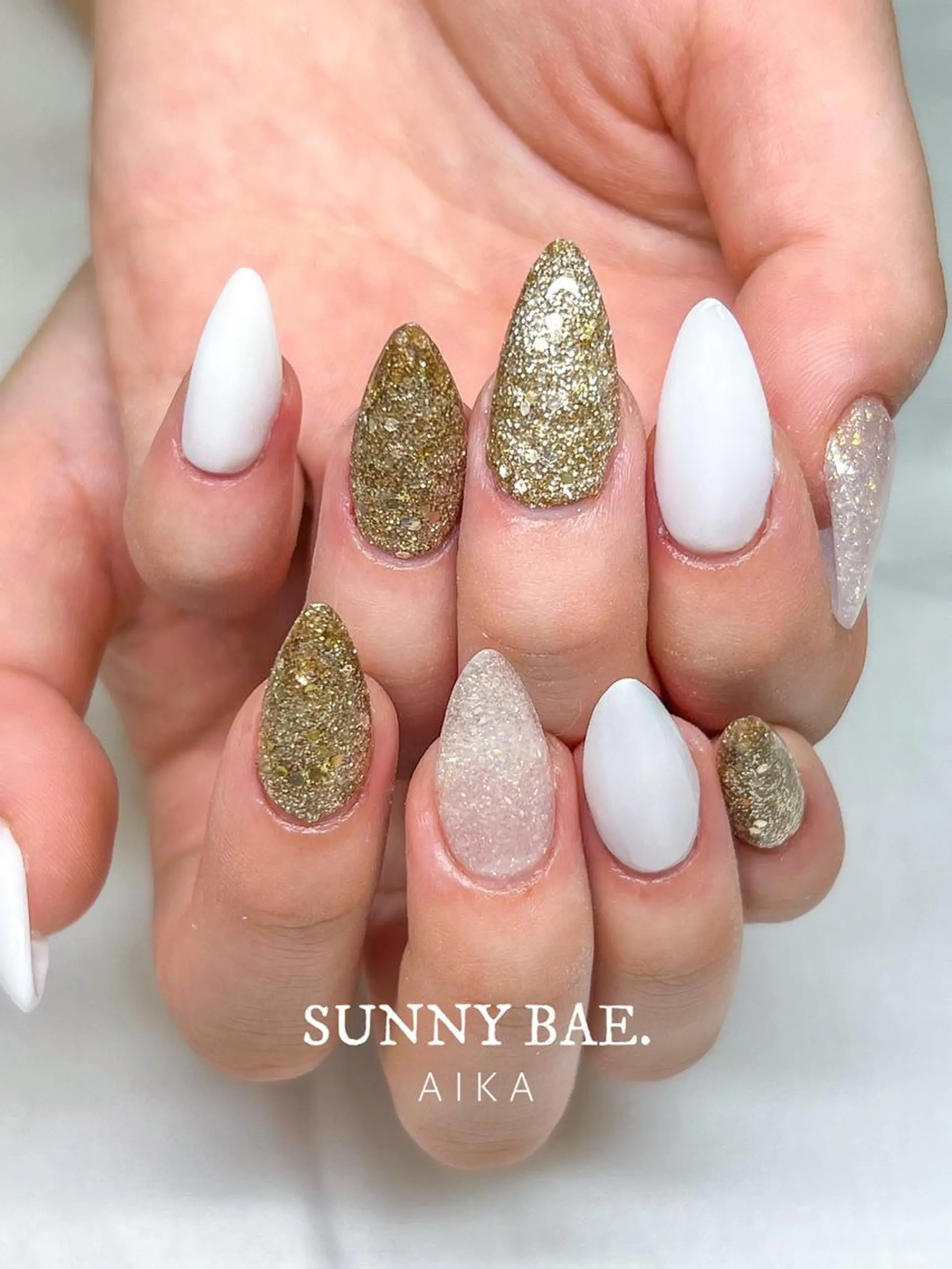 ミディアム ネイル アートネイル ジェルネイル キラキラネイル ロングネイル 持ち込み SUNNY BAE.所属・Made By AIKAのネイルデザイン