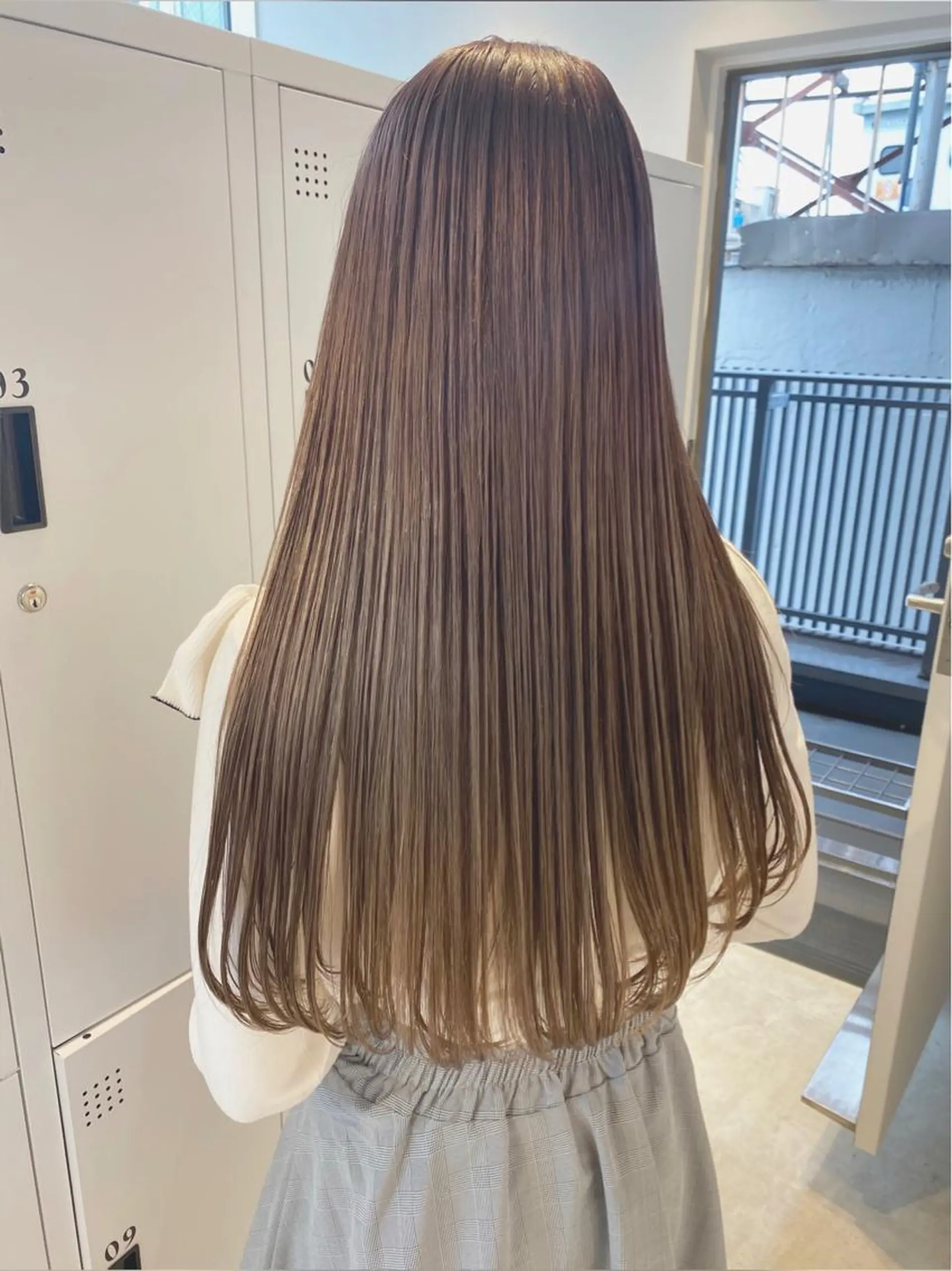 ロング カラー ハイトーン/ ボブ 中村麟のヘアスタイル