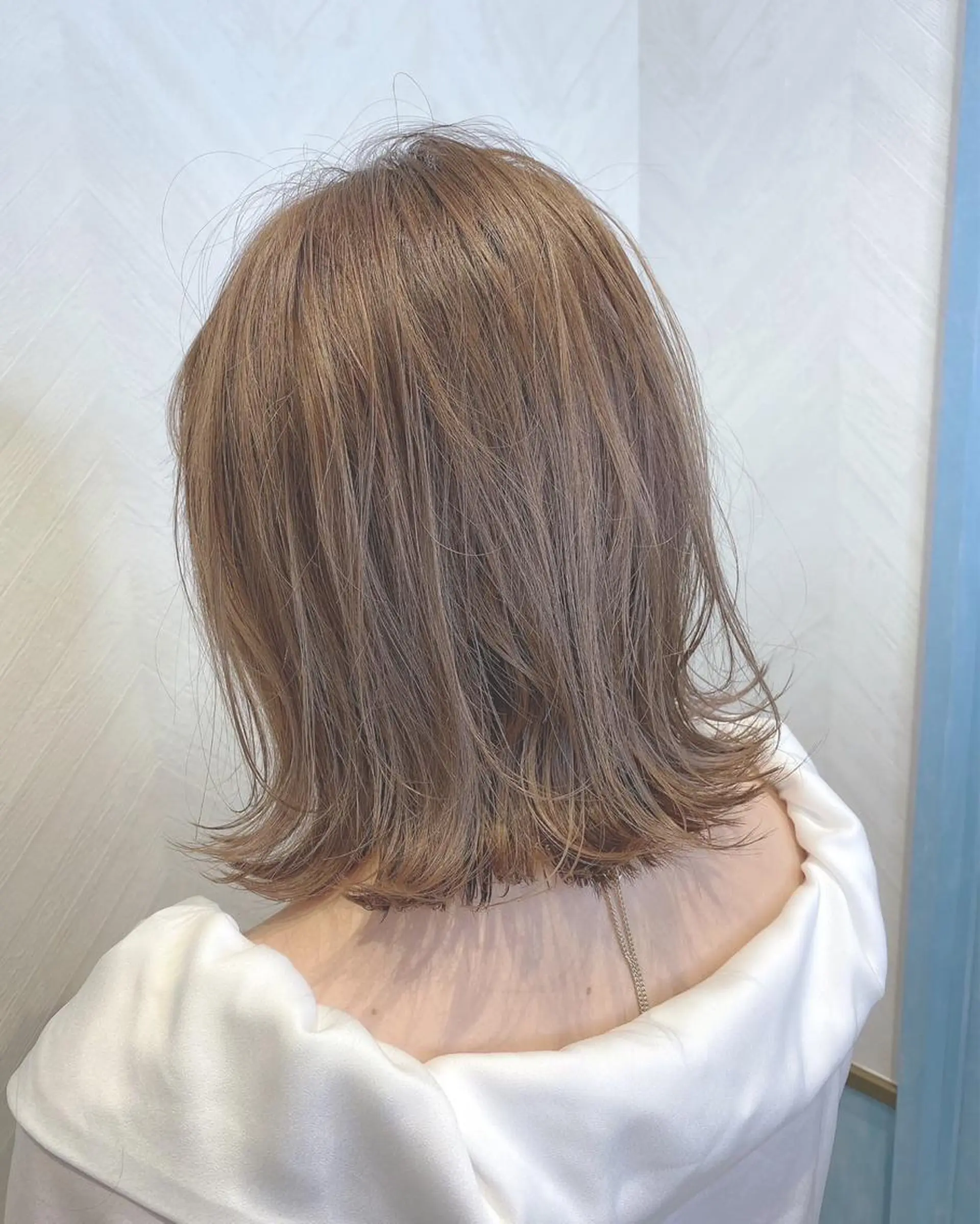 セミロング ハイライト Lond　luce心斎橋所属・✨縮毛矯正✨レイヤー ホウダカズヒロのヘアスタイル