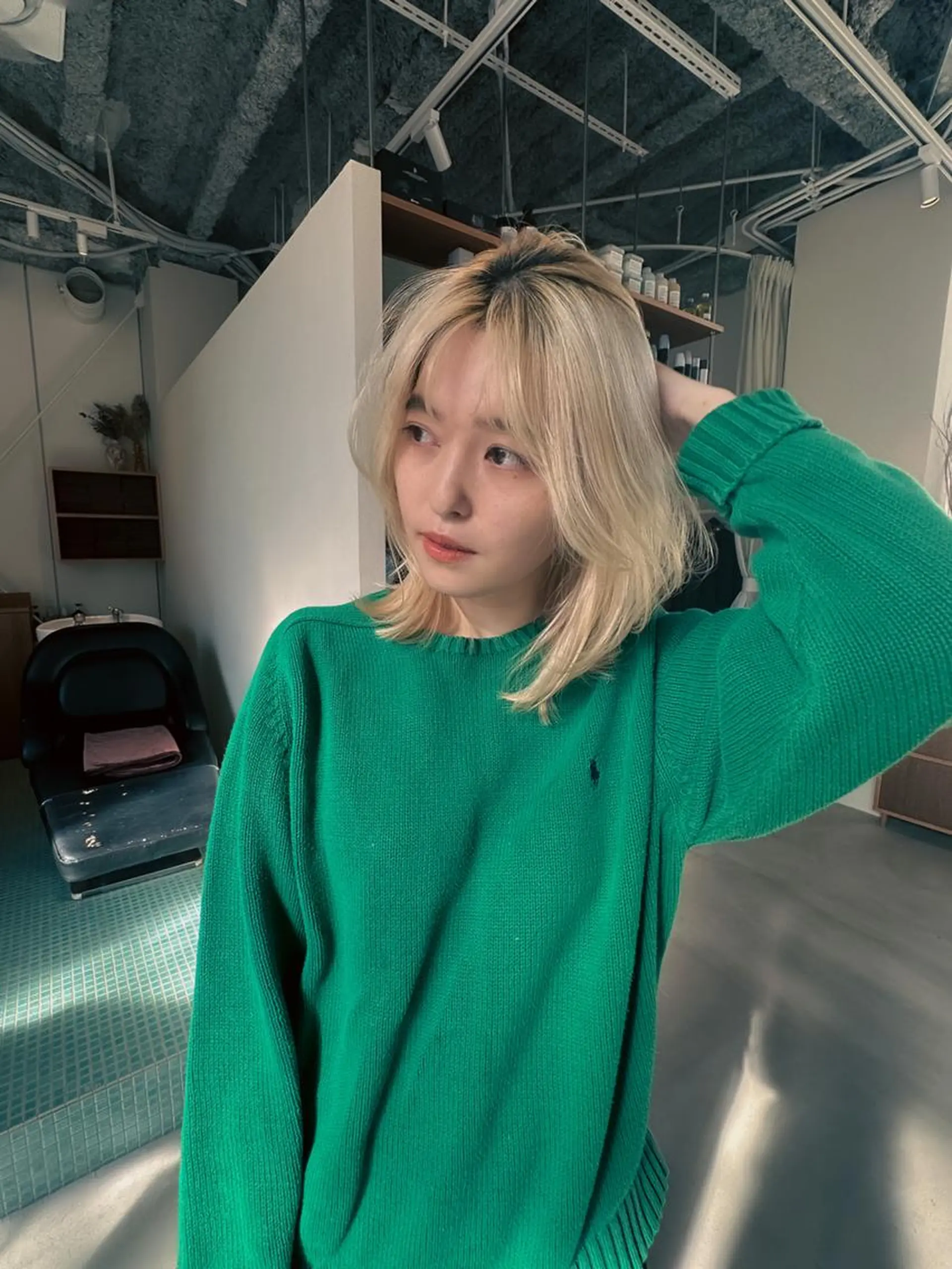 ミディアム 五屋 美咲のヘアスタイル